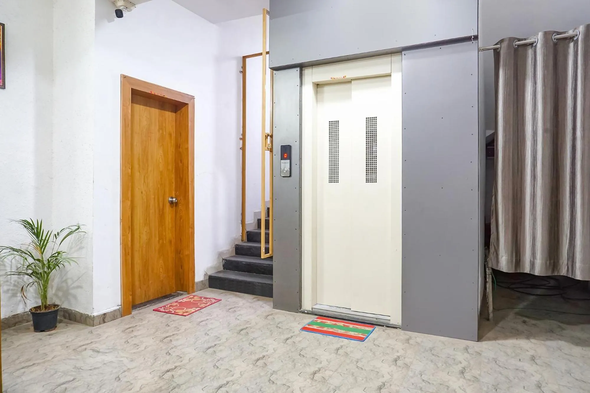 Lobby or reception in FabHotel The White House Inn