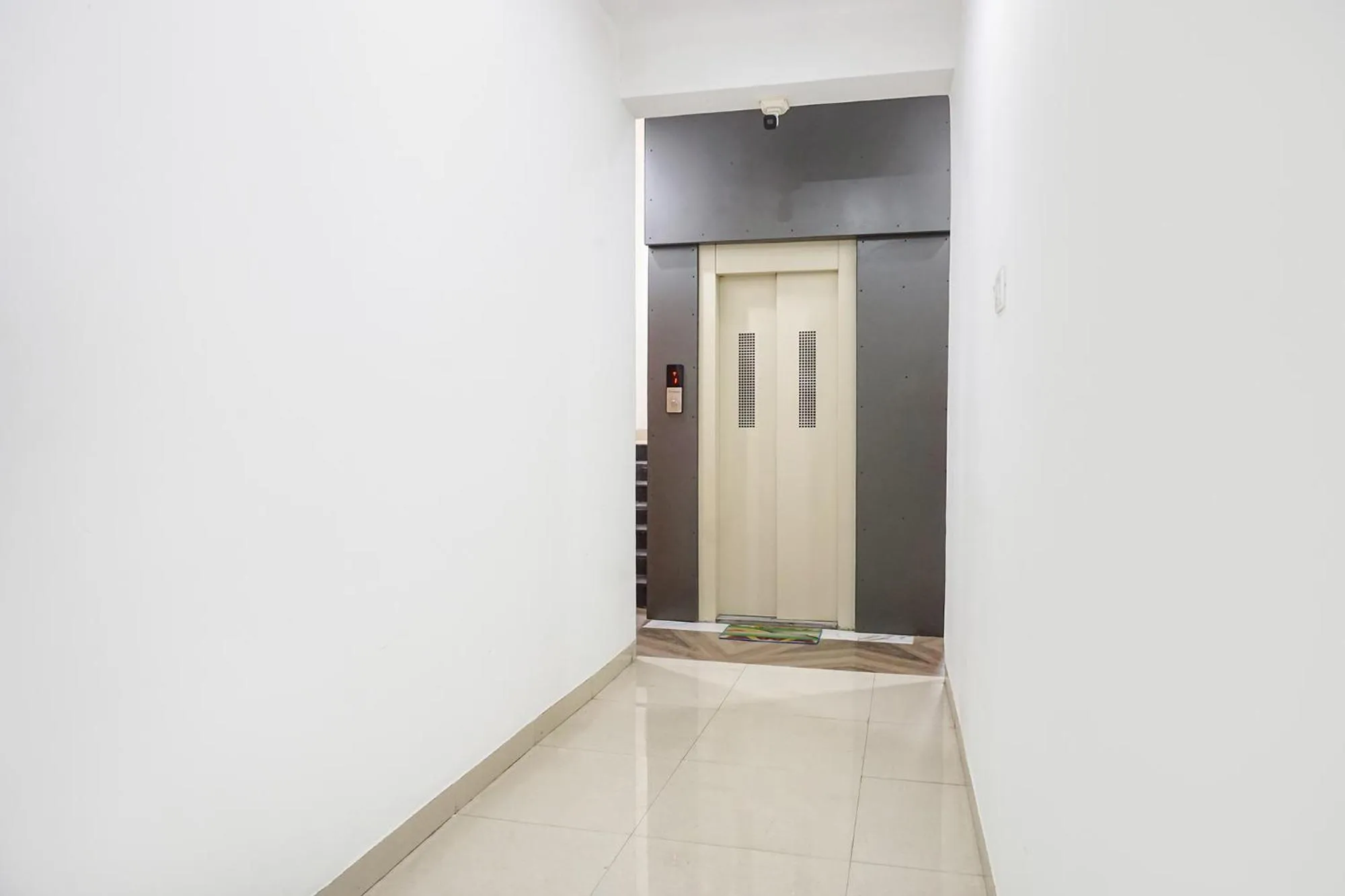 Lobby or reception in FabHotel The White House Inn