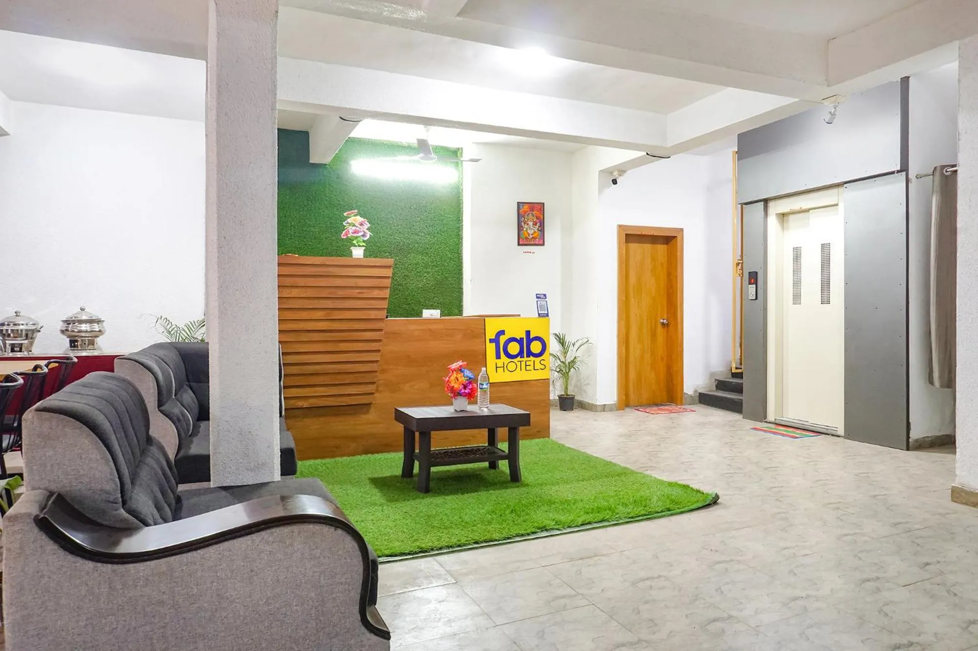 Lobby or reception in FabHotel The White House Inn