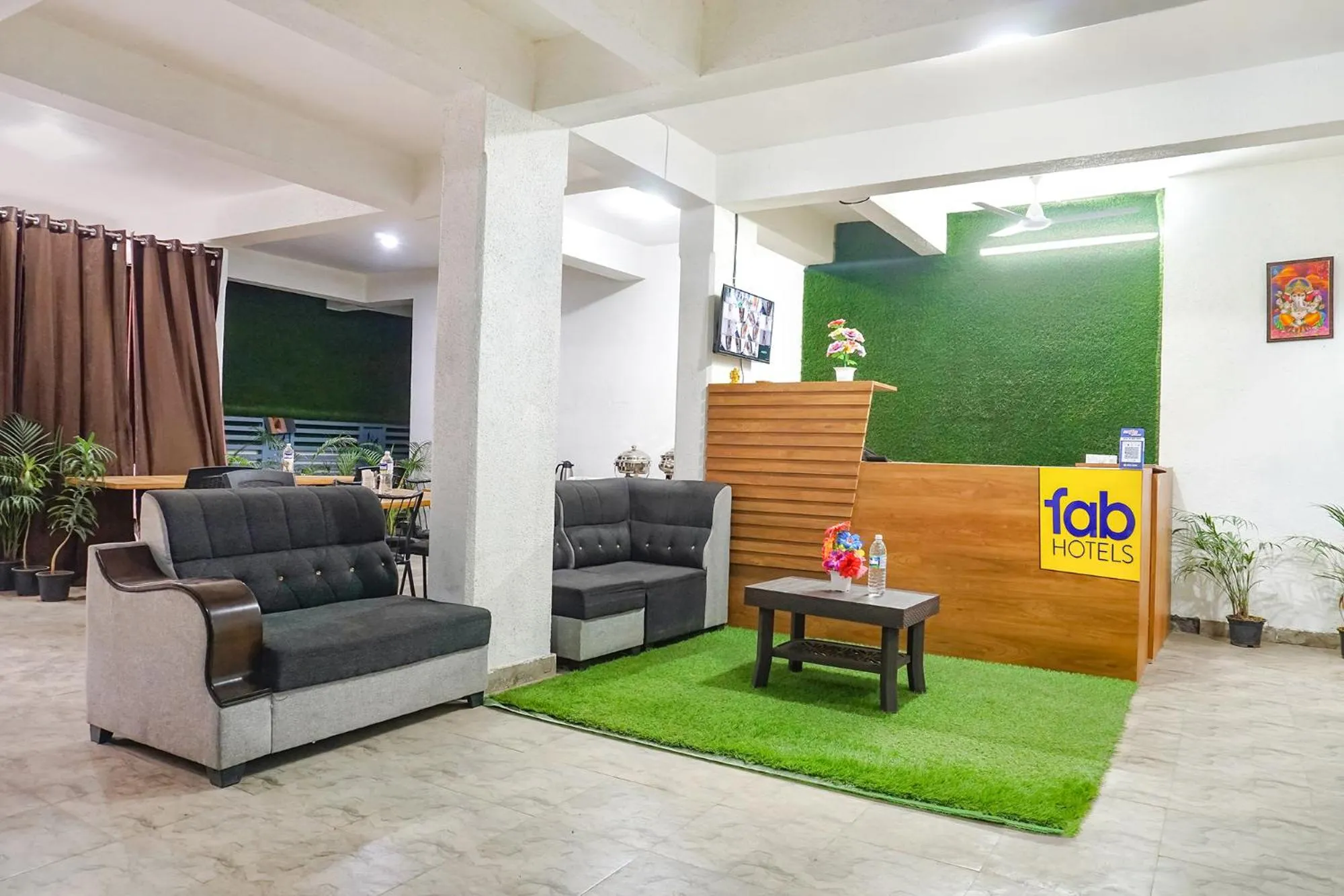 Lobby or reception in FabHotel The White House Inn