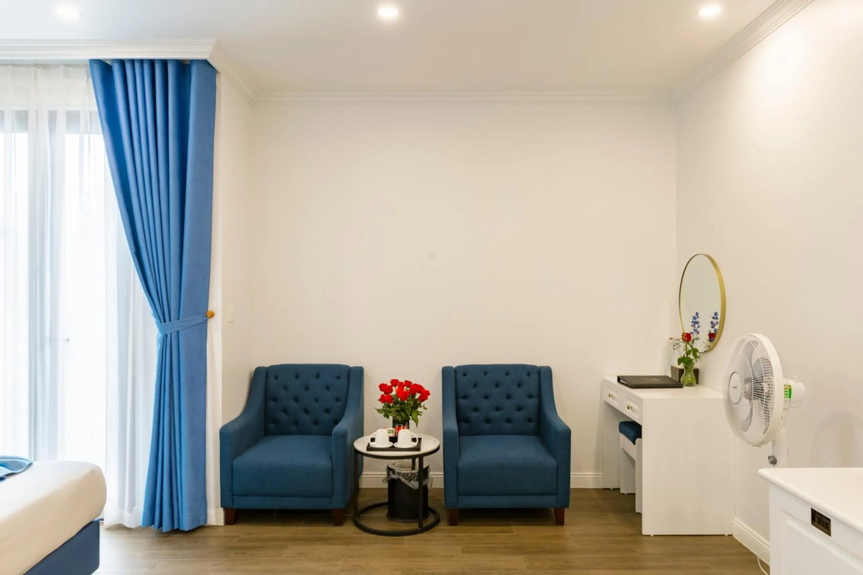 Photo of the whole room in Cat Ba Wonder Hotel