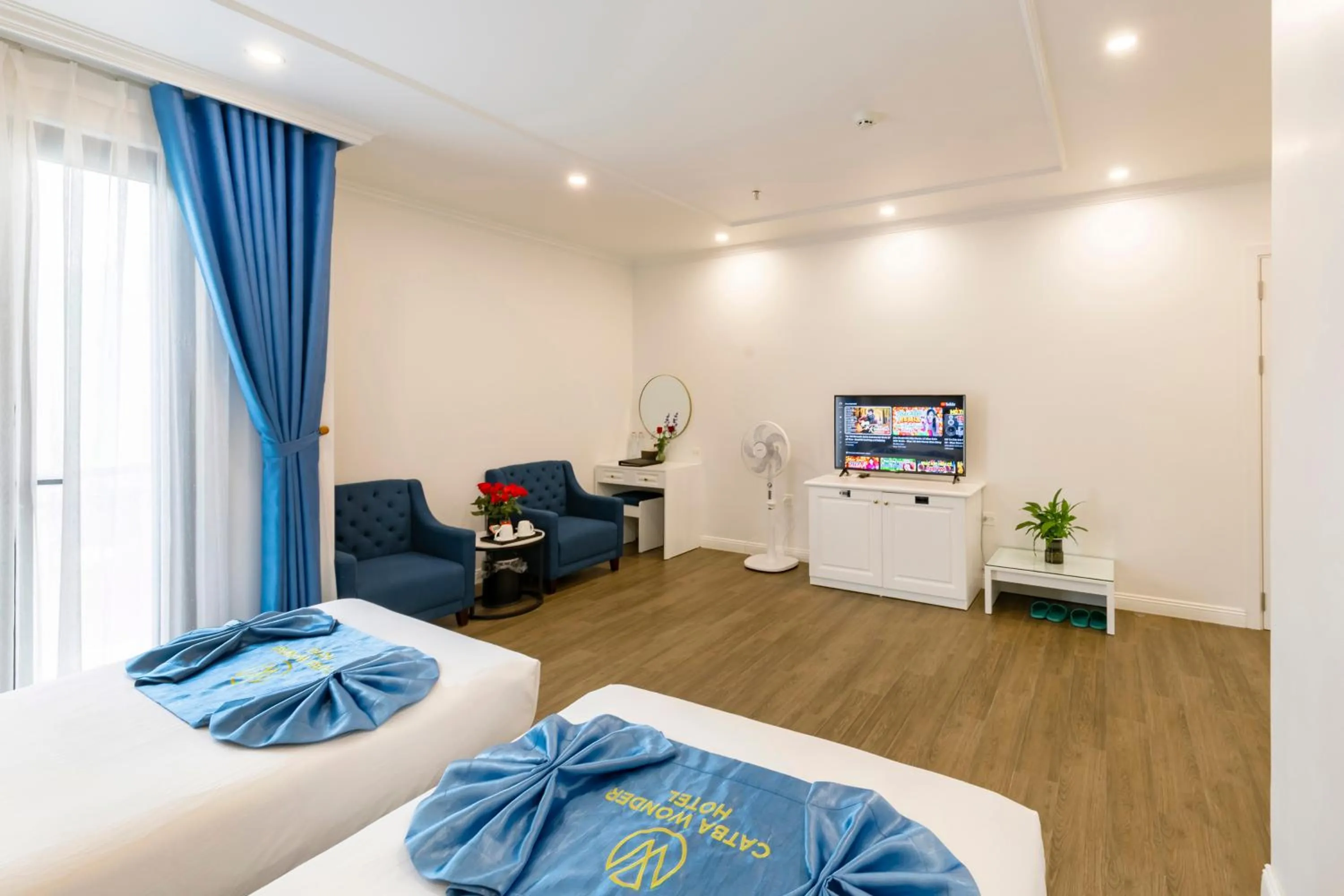 Bed in Cat Ba Wonder Hotel