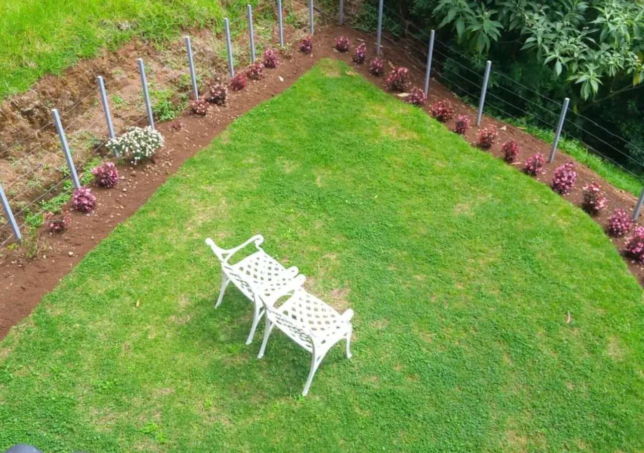 Garden in Willow Hill by Nature Resorts and Stays