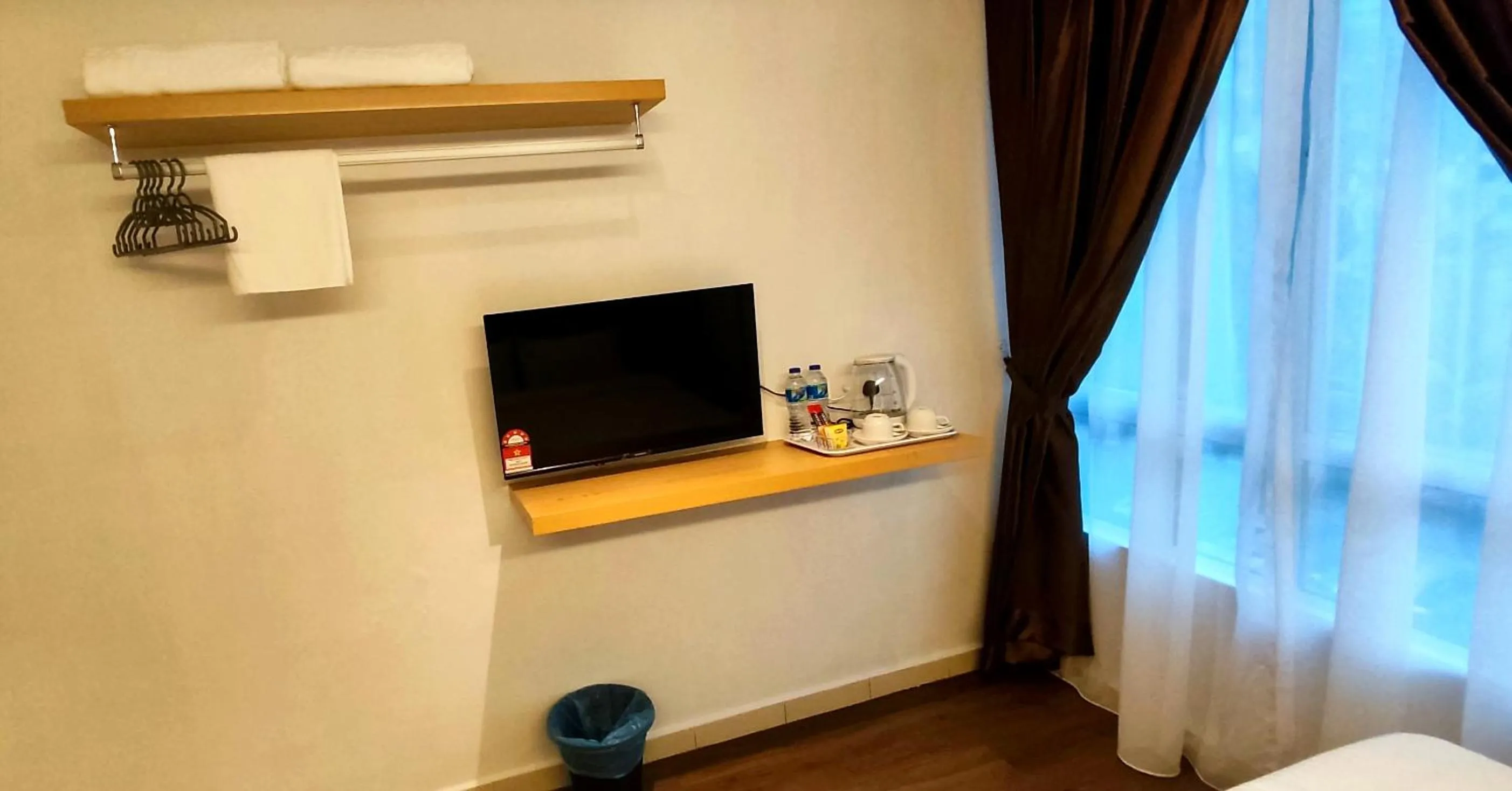 TV and multimedia, Bed in MILAN HOTEL