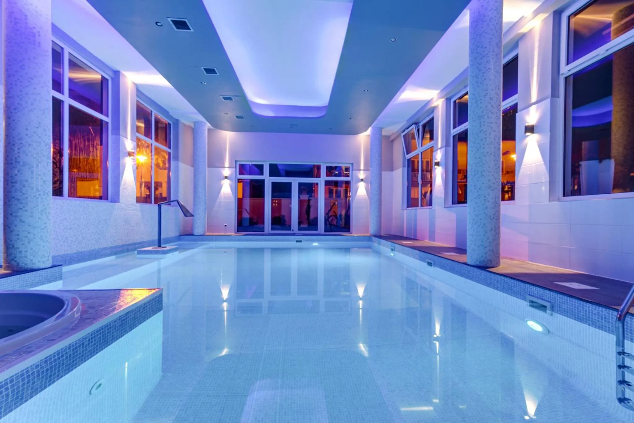 Swimming pool in Villa Melody