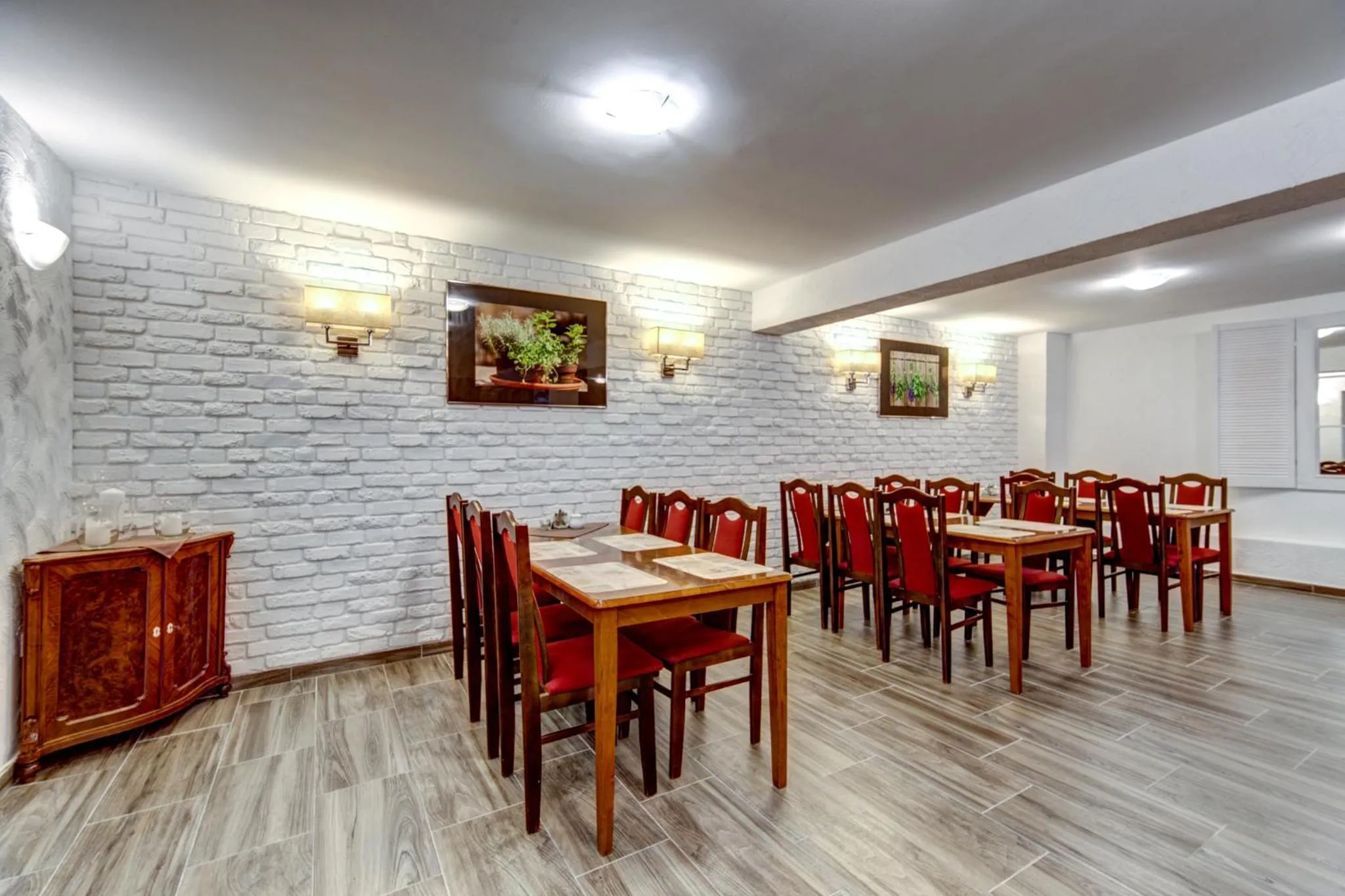 Dining area in Villa Melody