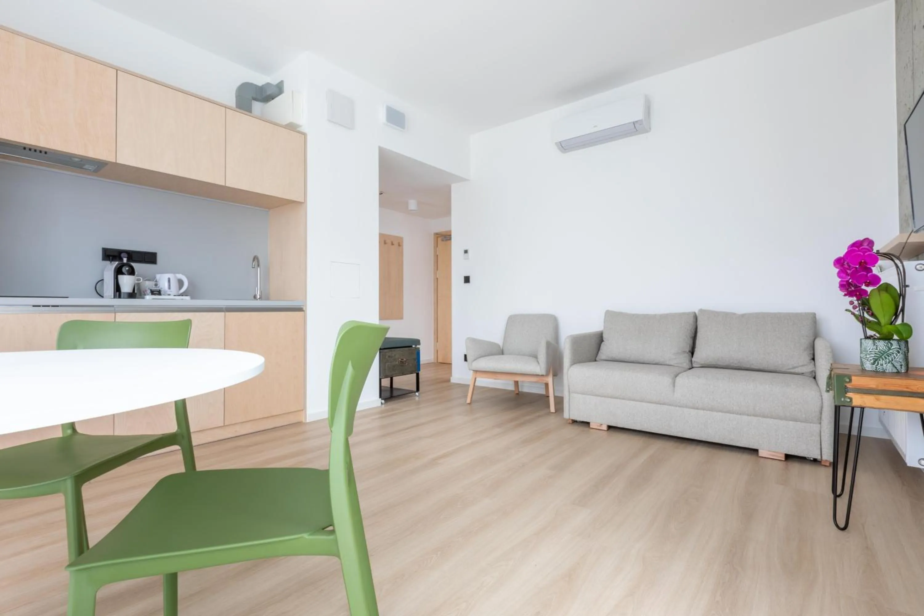 Kitchen or kitchenette in Hotel ARCHE Fabryka Samolotów w Mielnie