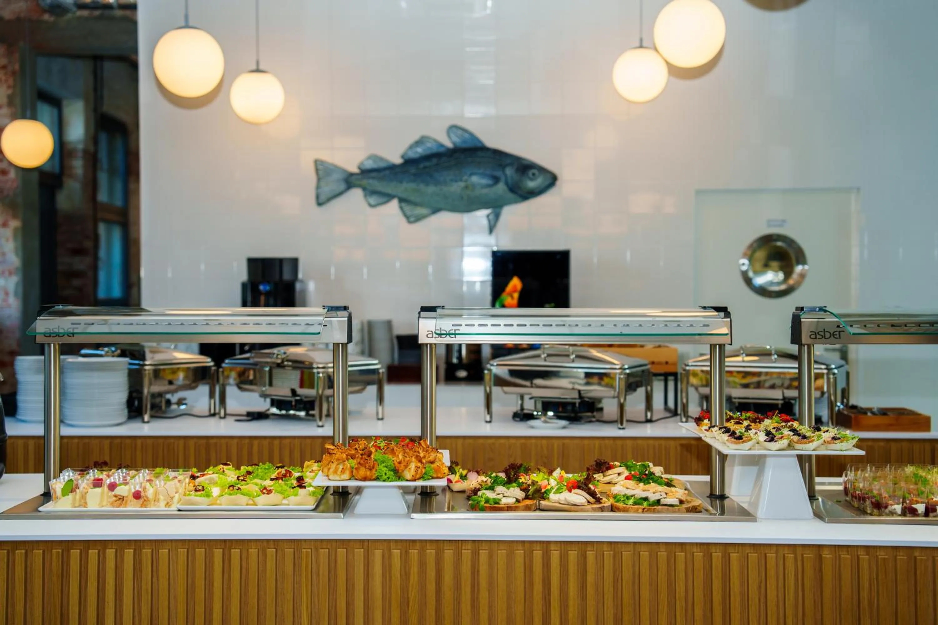 Restaurant/places to eat in Hotel ARCHE Fabryka Samolotów w Mielnie