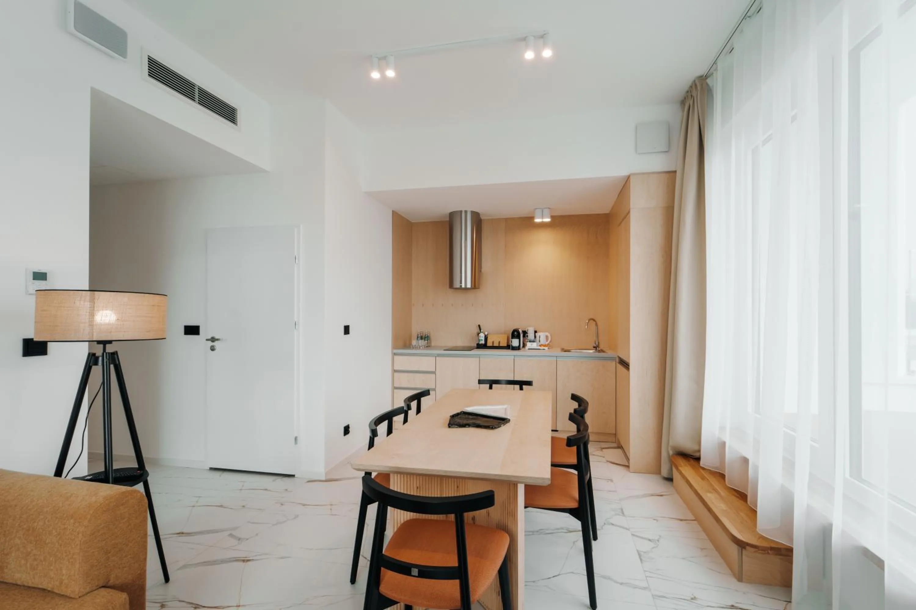 Kitchen or kitchenette in Hotel ARCHE Fabryka Samolotów w Mielnie