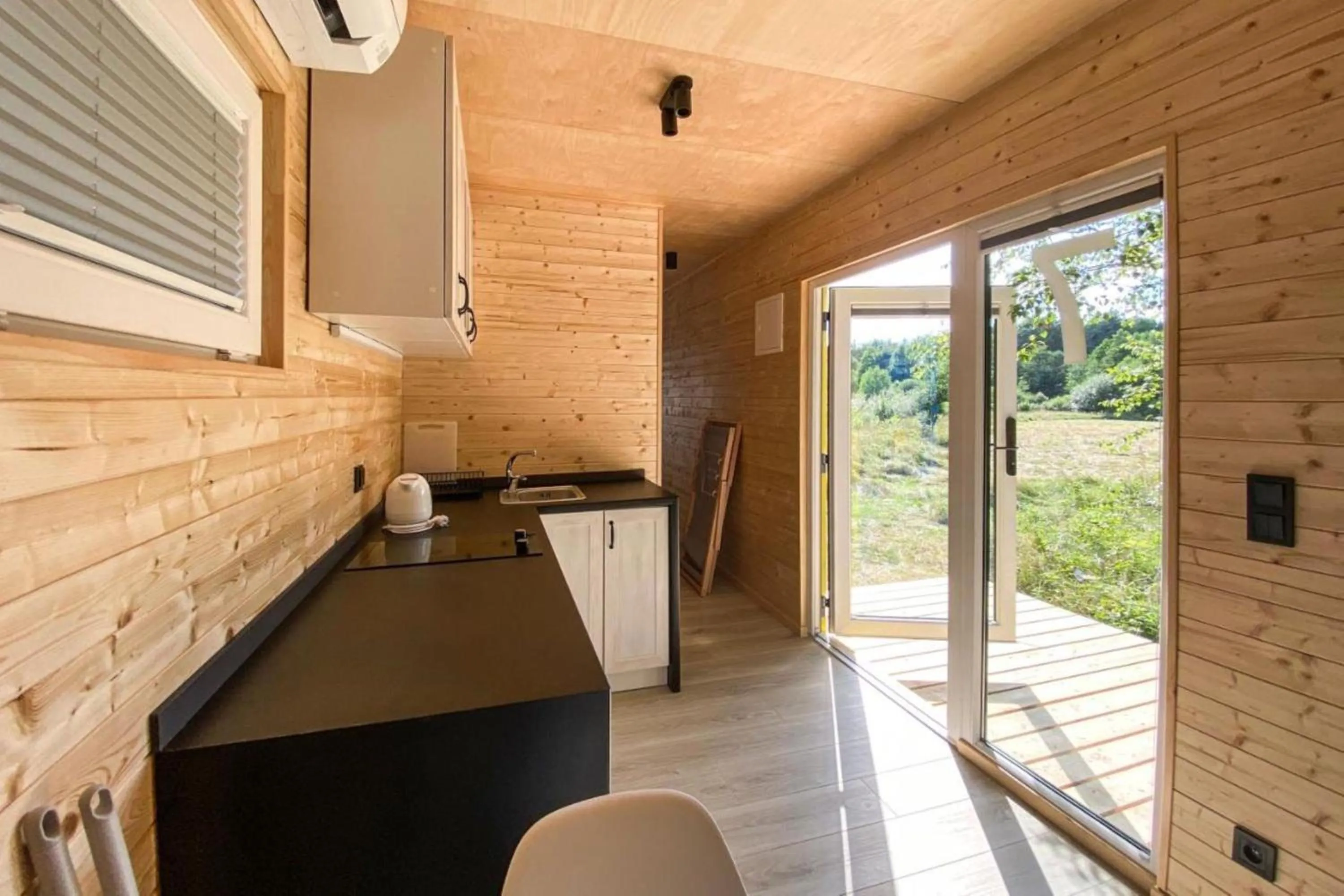 Kitchen or kitchenette in Hotel ARCHE Fabryka Samolotów w Mielnie