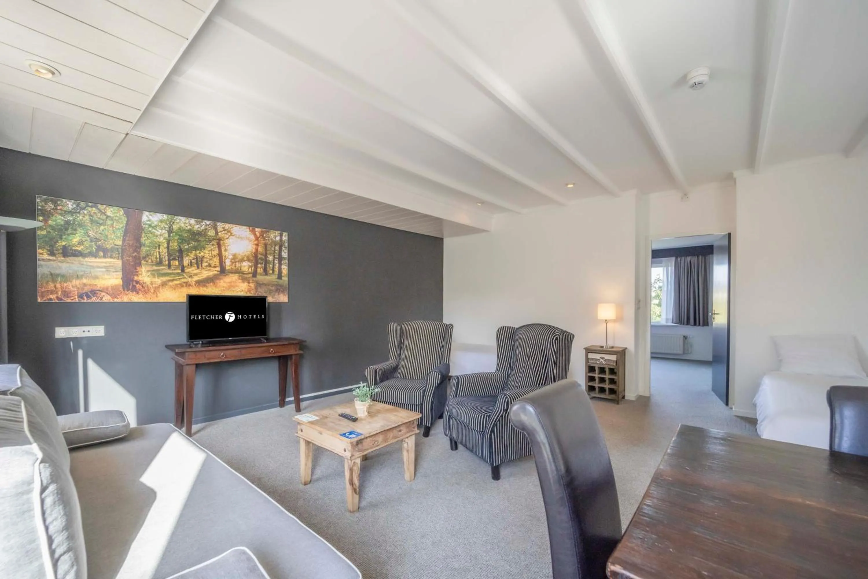 Evening entertainment in Fletcher Hotel-Restaurant Waalwijk