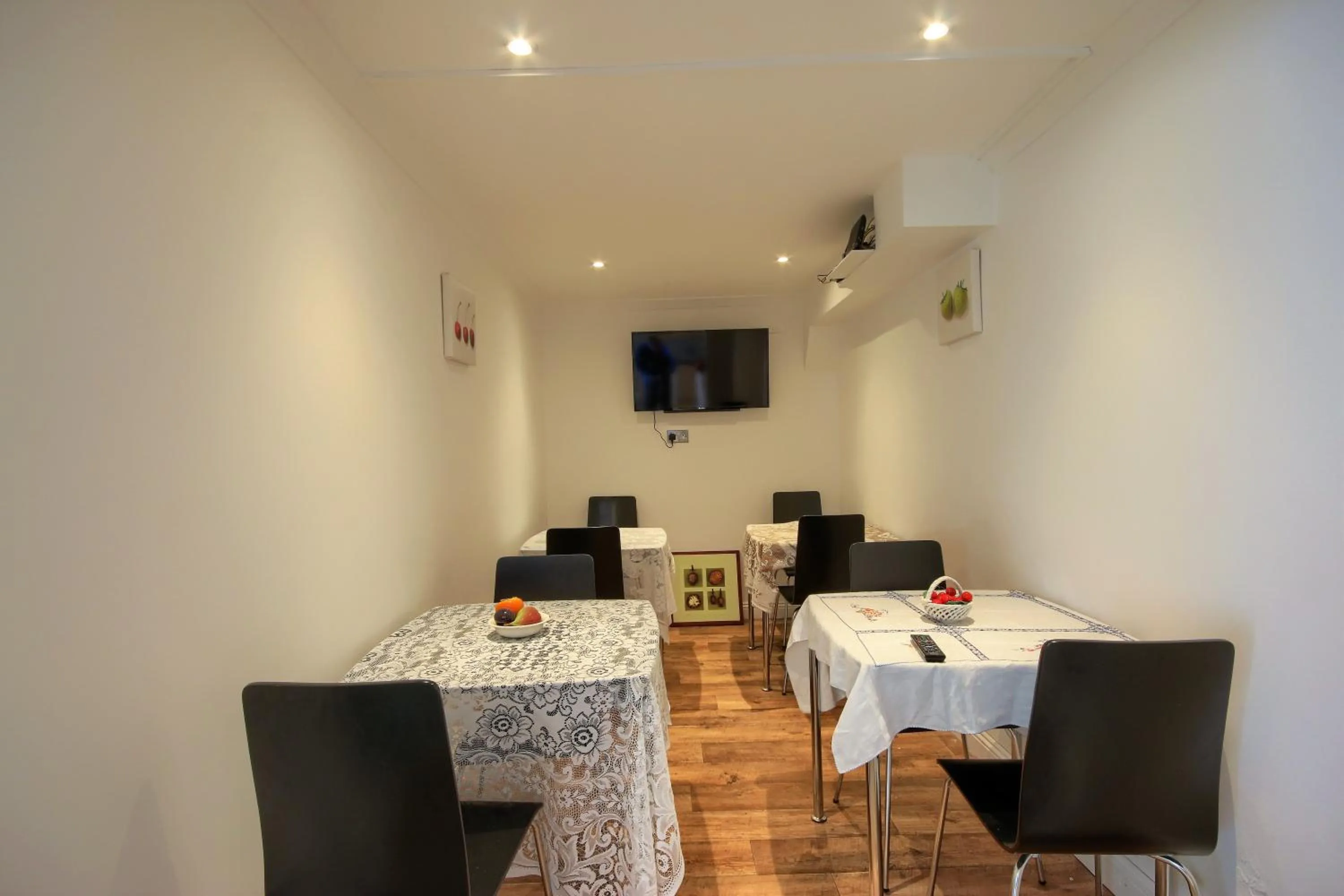 Continental breakfast in Mount Lavinia