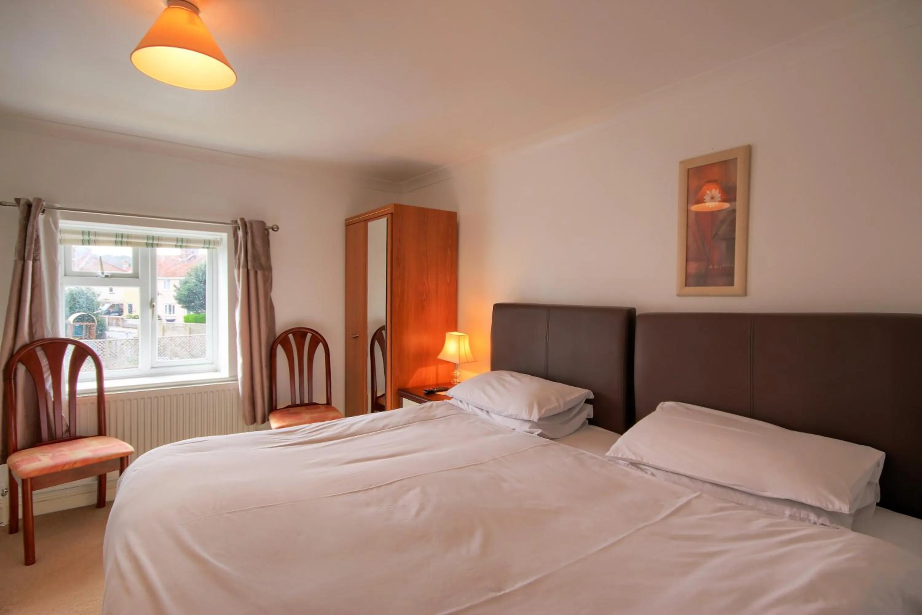 Photo of the whole room, Bed in Mount Lavinia