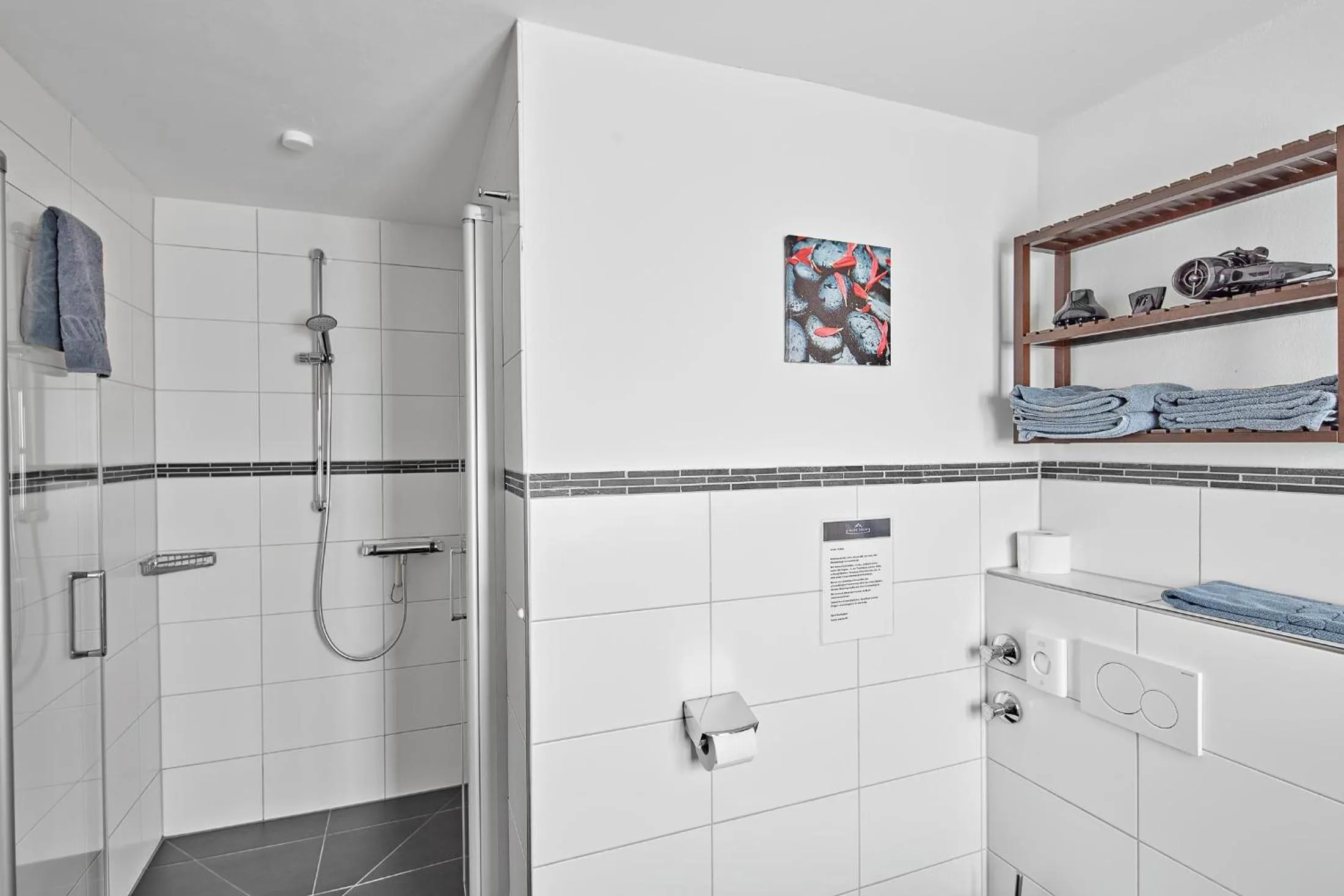 Shower in Hotel Garni Alte Säge Ruhpolding inkl Chiemgaukarte