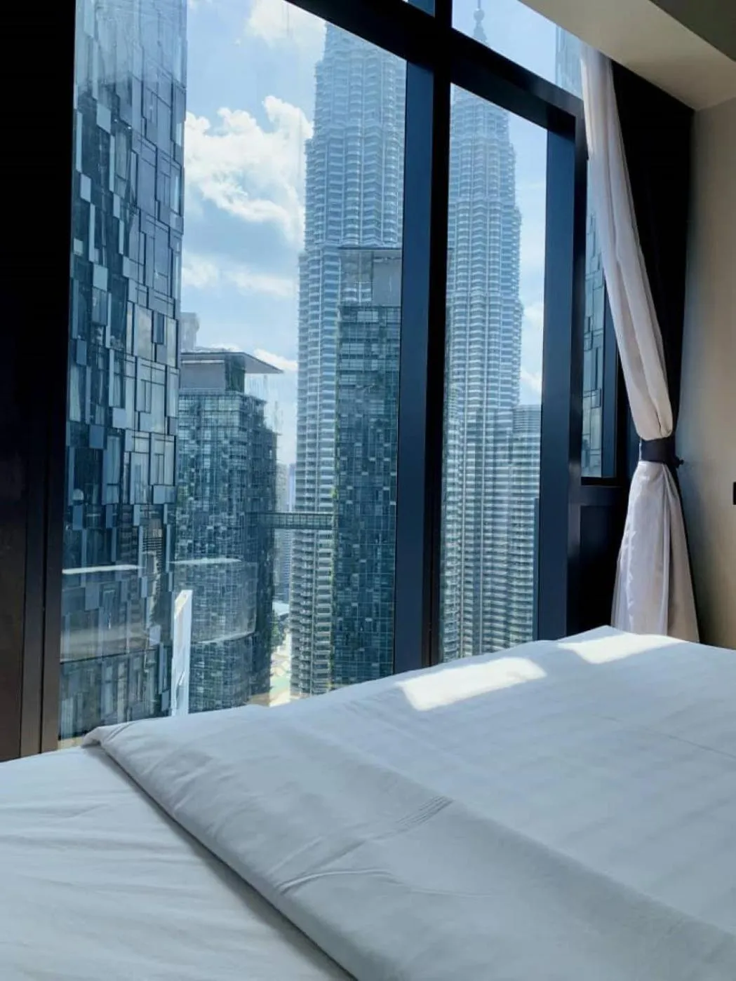 Landmark view, Bed in Star KLCC by Arman
