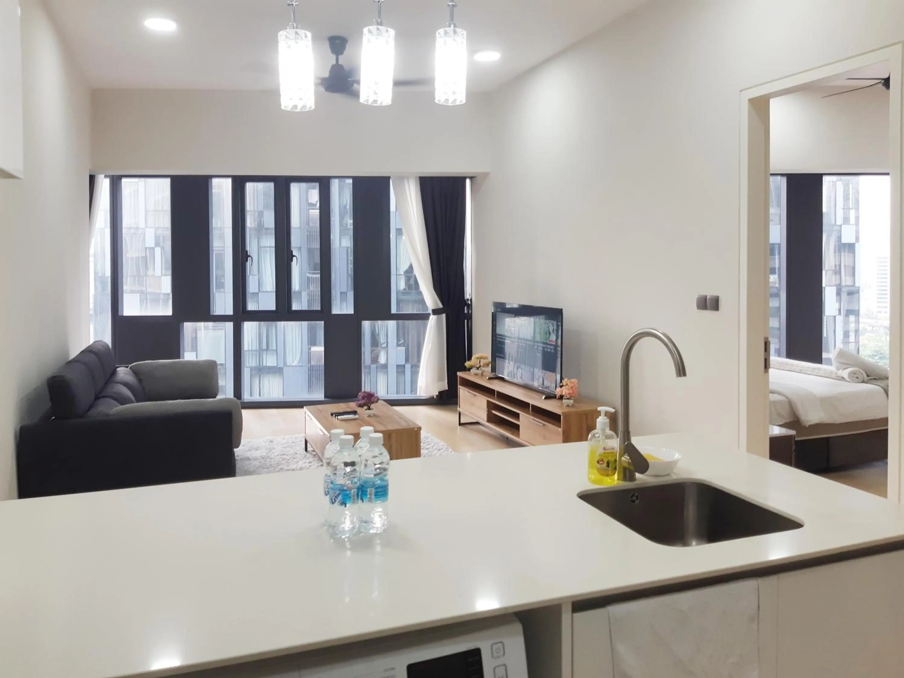 Photo of the whole room, Bed in Star KLCC by Arman