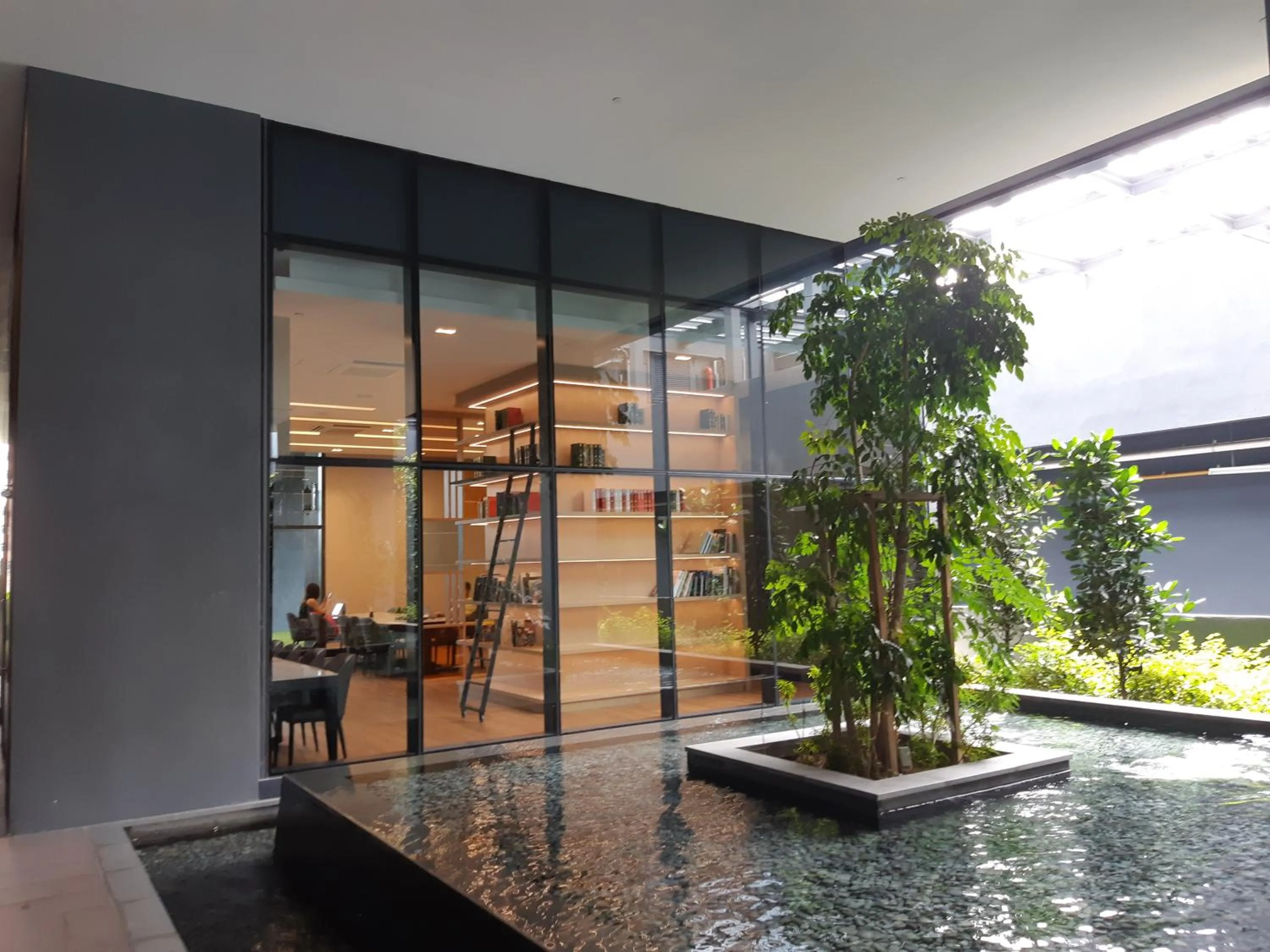 Area and facilities in Star KLCC by Arman