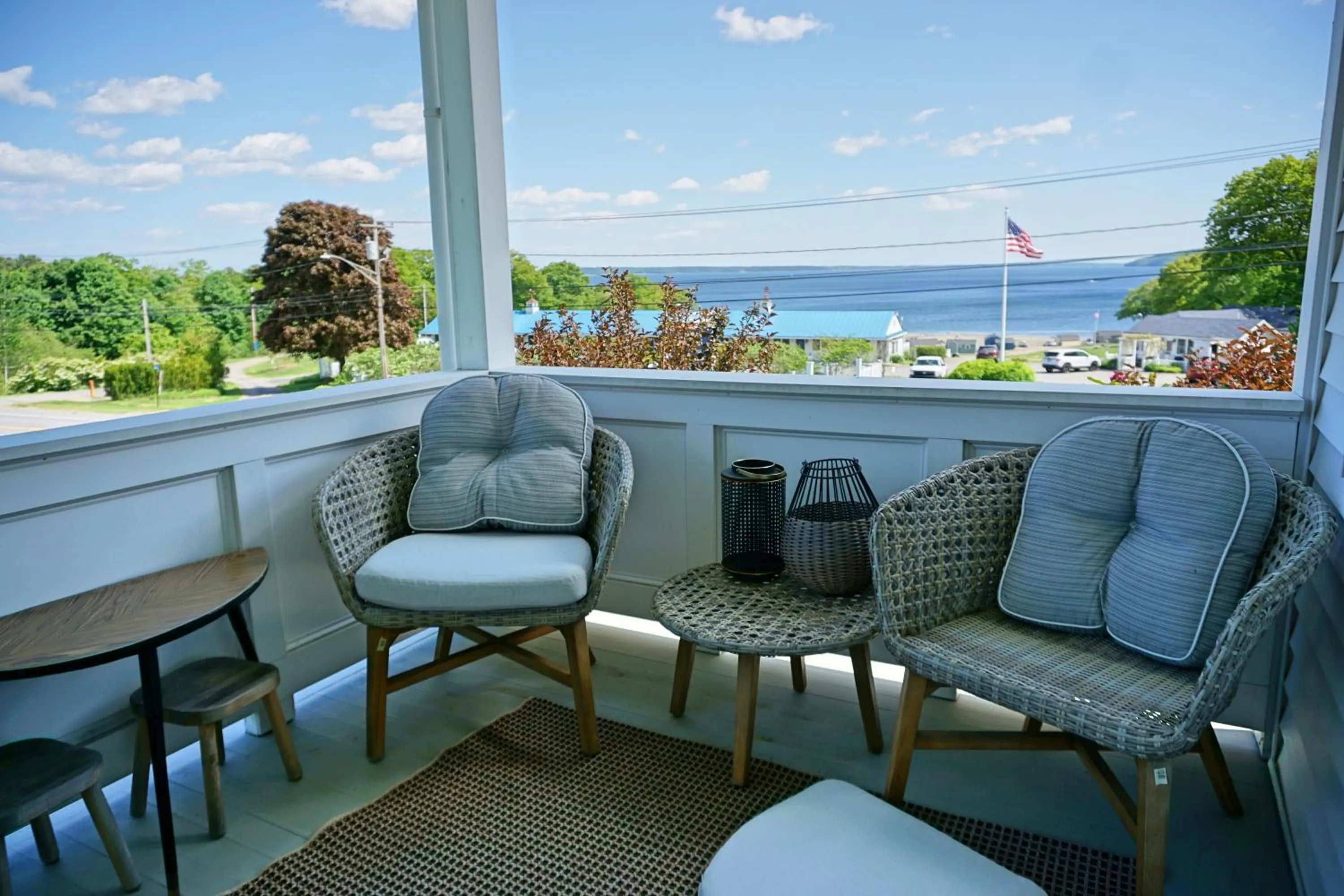 Seascape Motel & Cottages