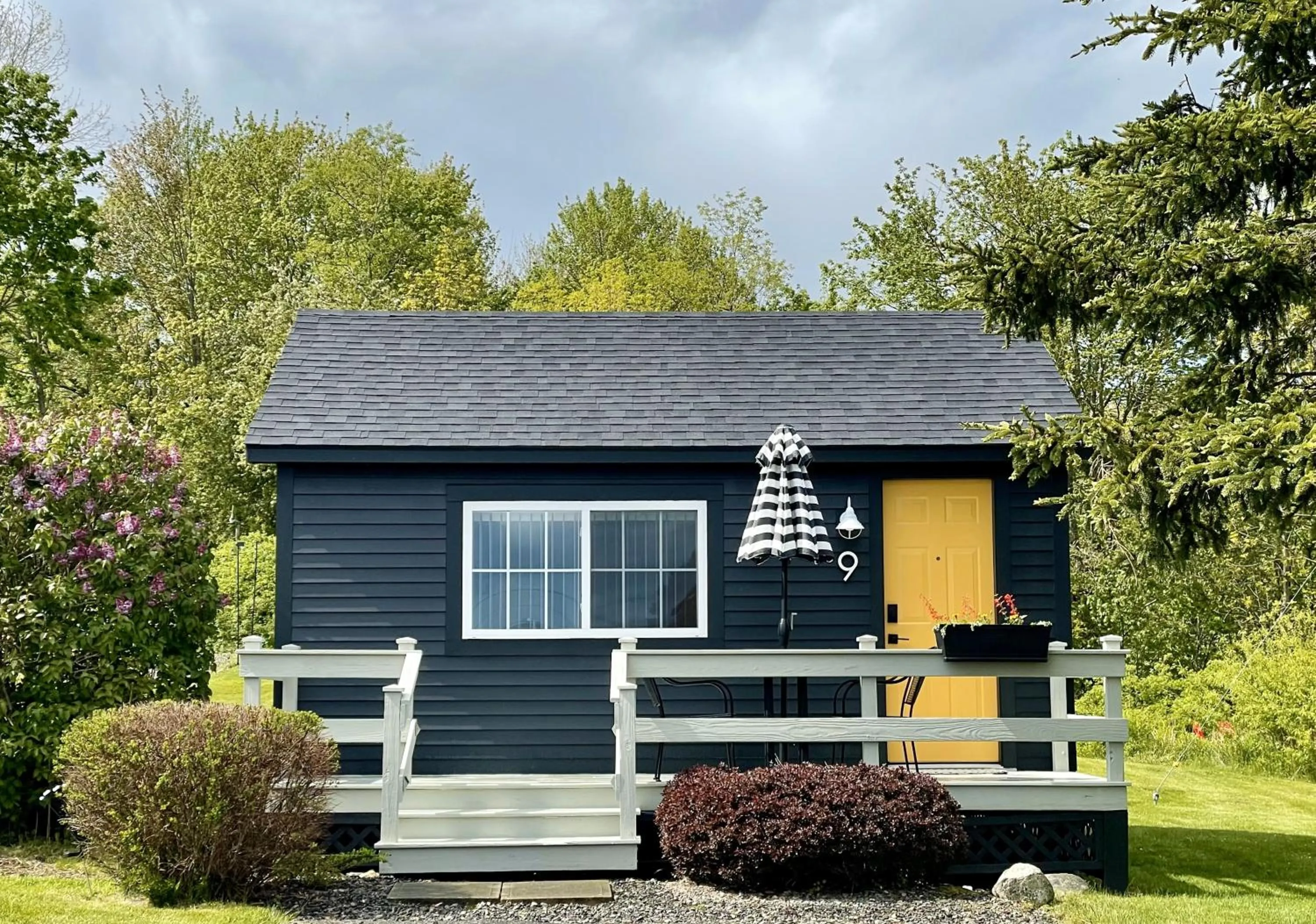 Property building in Seascape Motel & Cottages