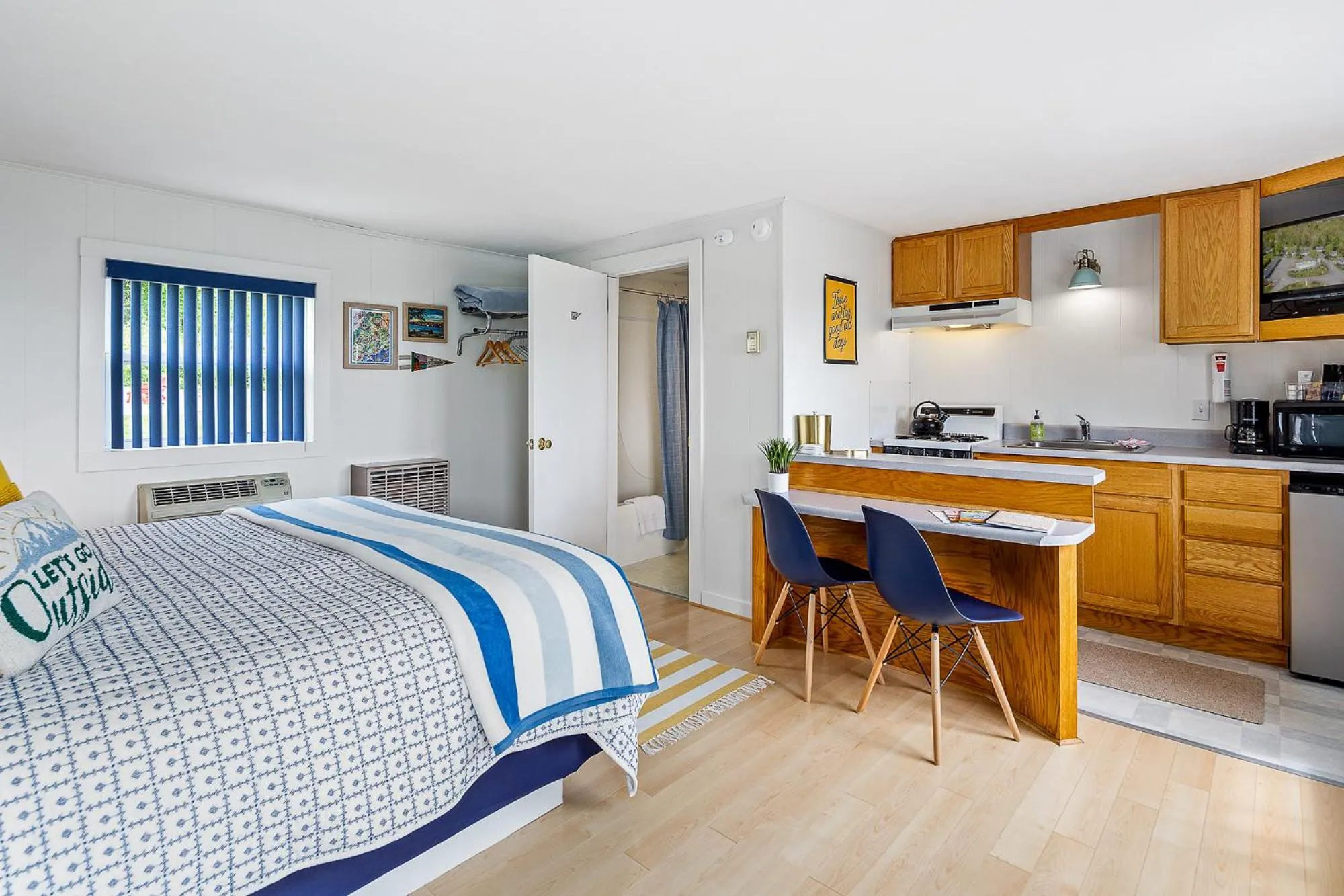 Bed in Seascape Motel & Cottages