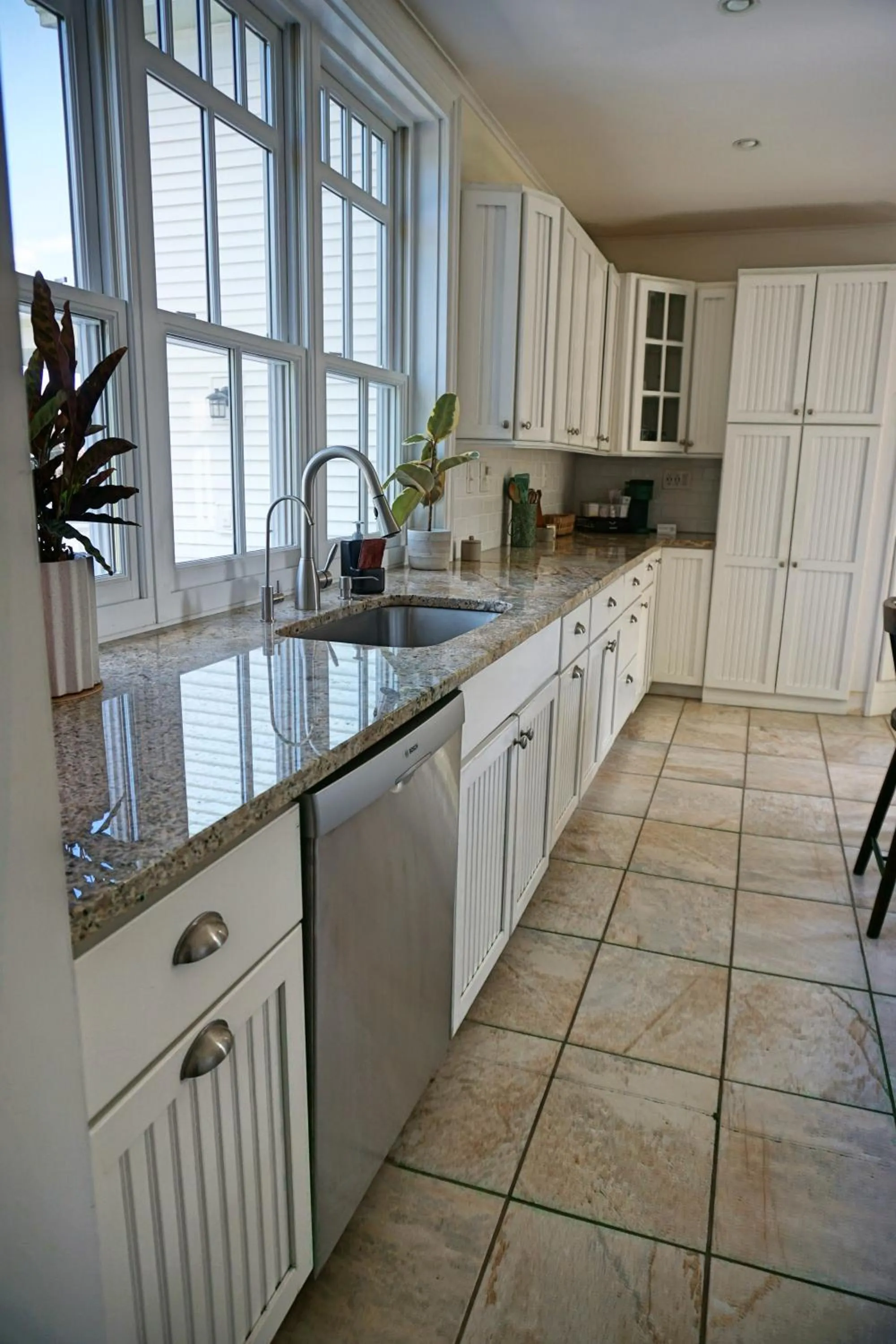 Seascape Motel & Cottages