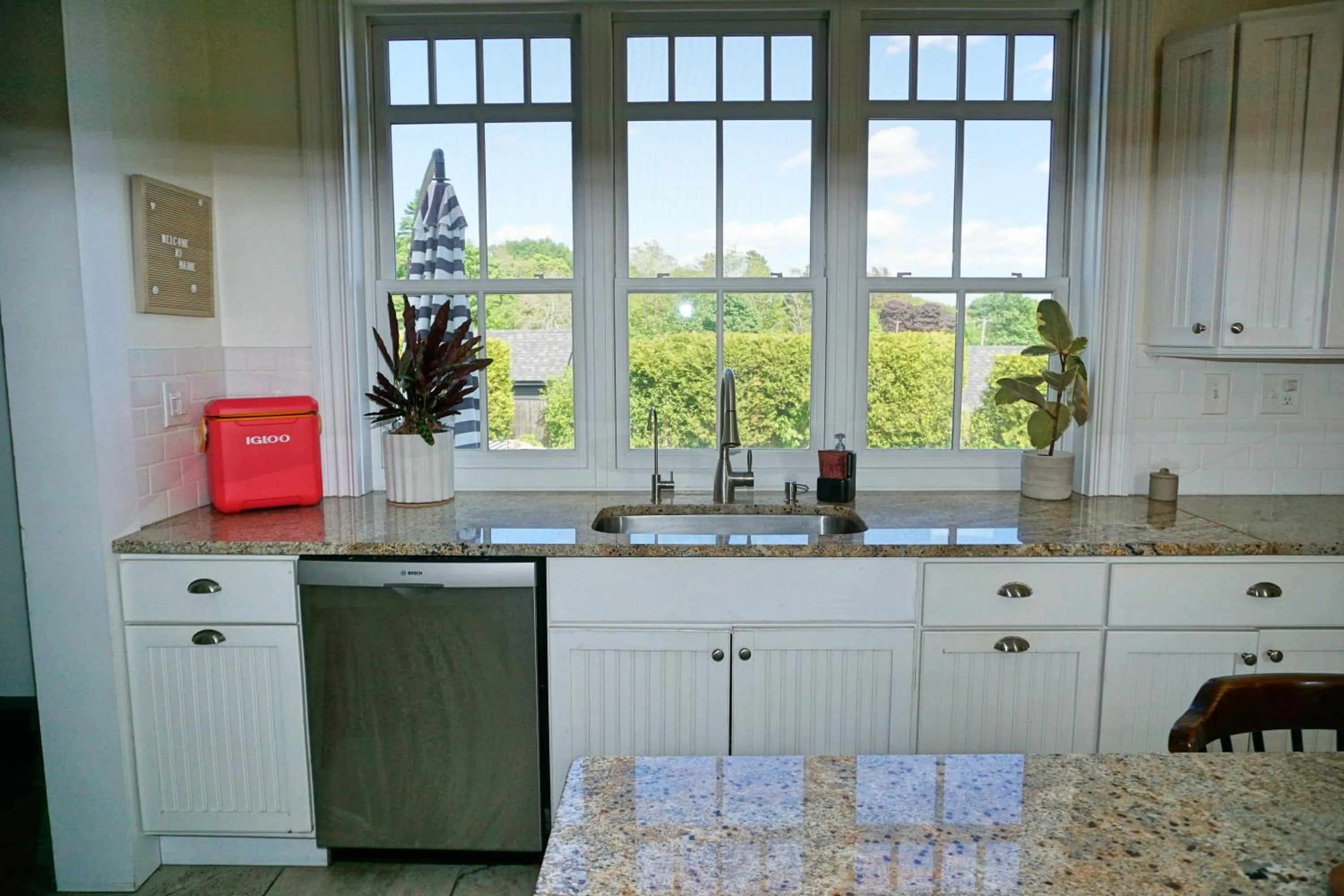 Seascape Motel & Cottages