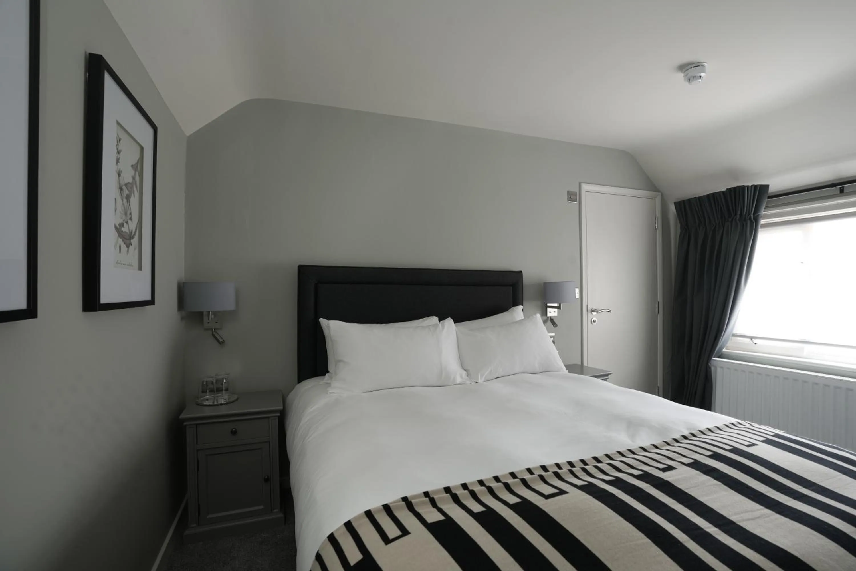 Bedroom, Bed in The Windmill