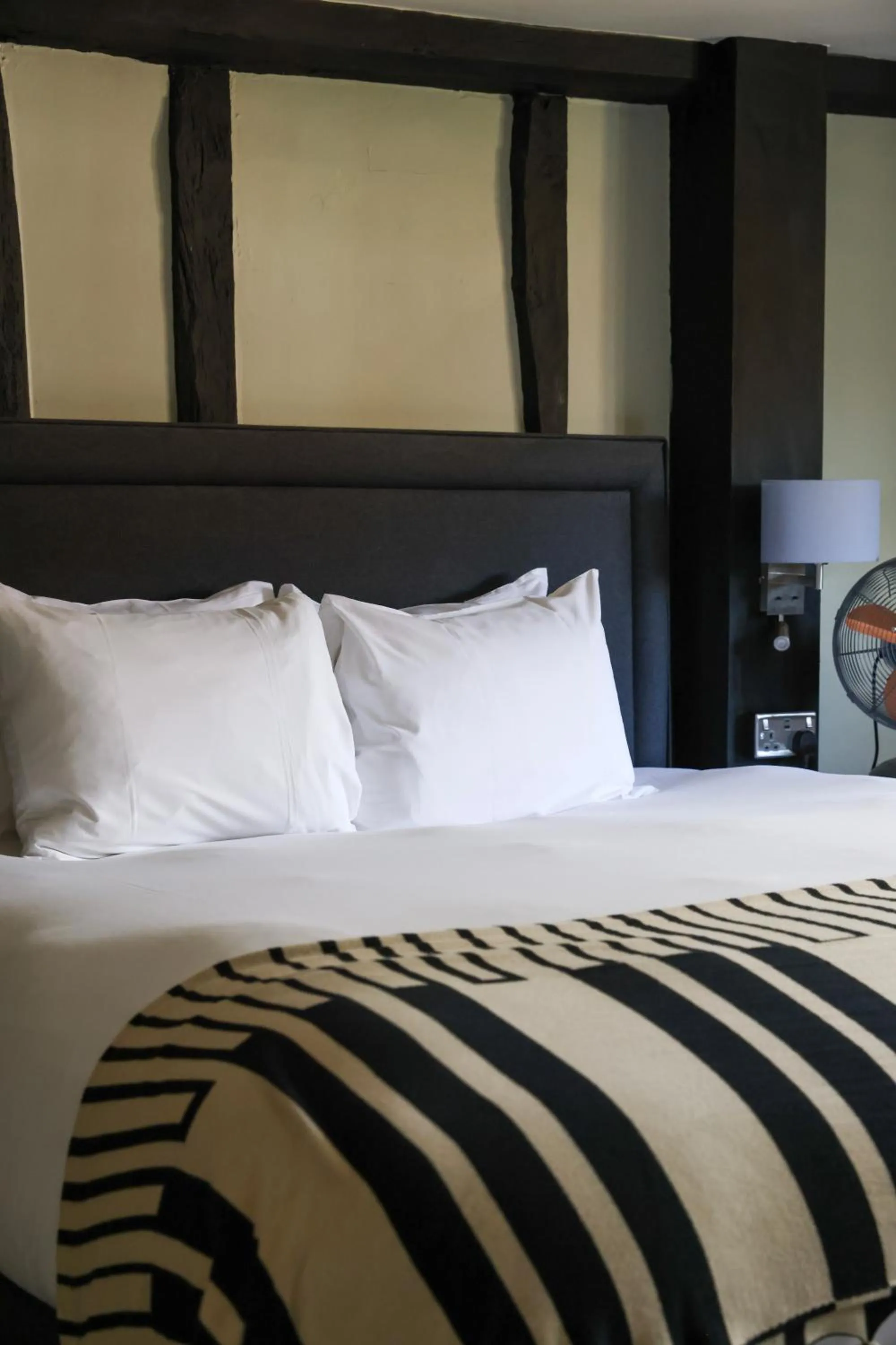 Bedroom, Bed in The Windmill