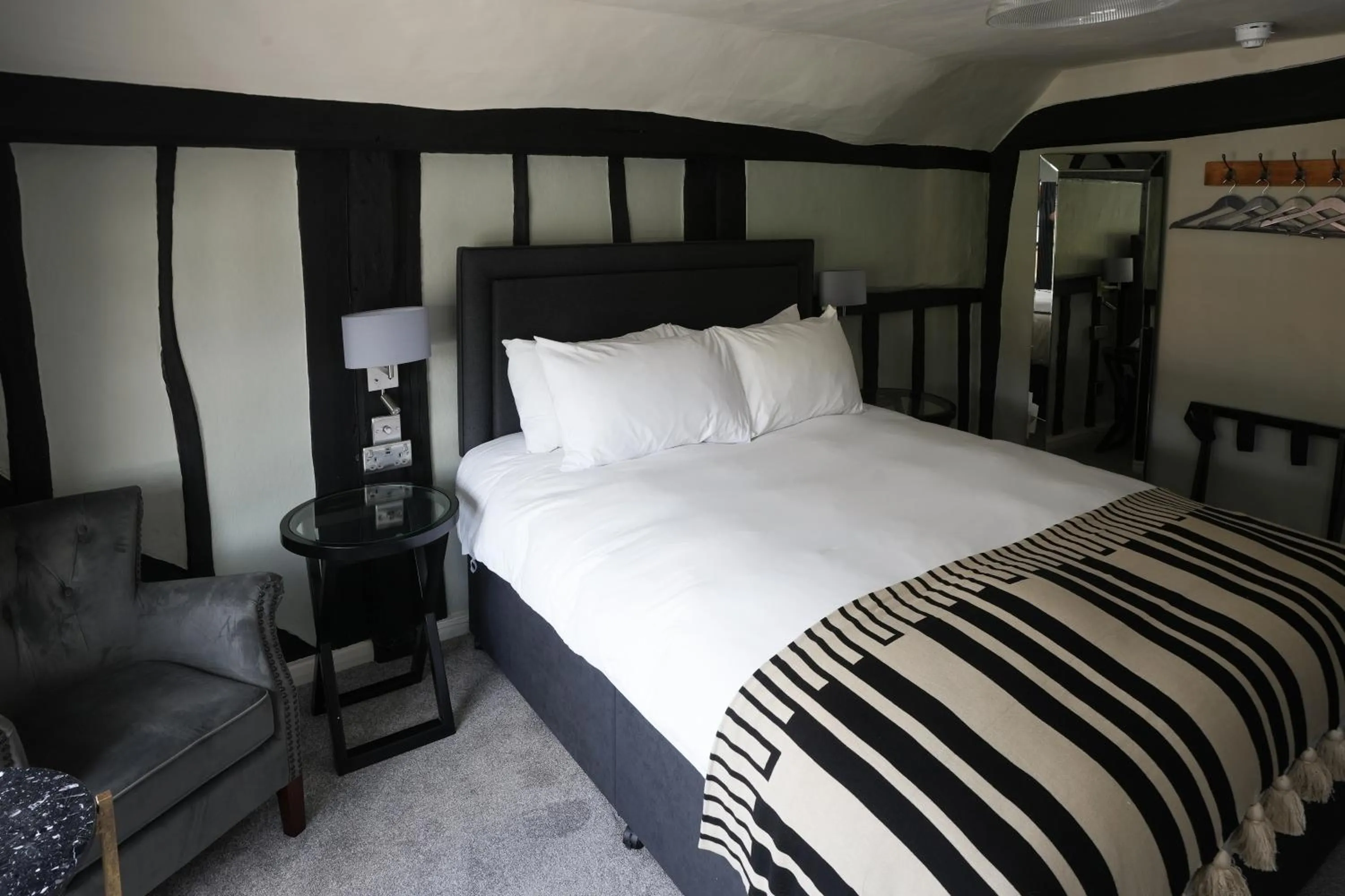 Bedroom, Bed in The Windmill