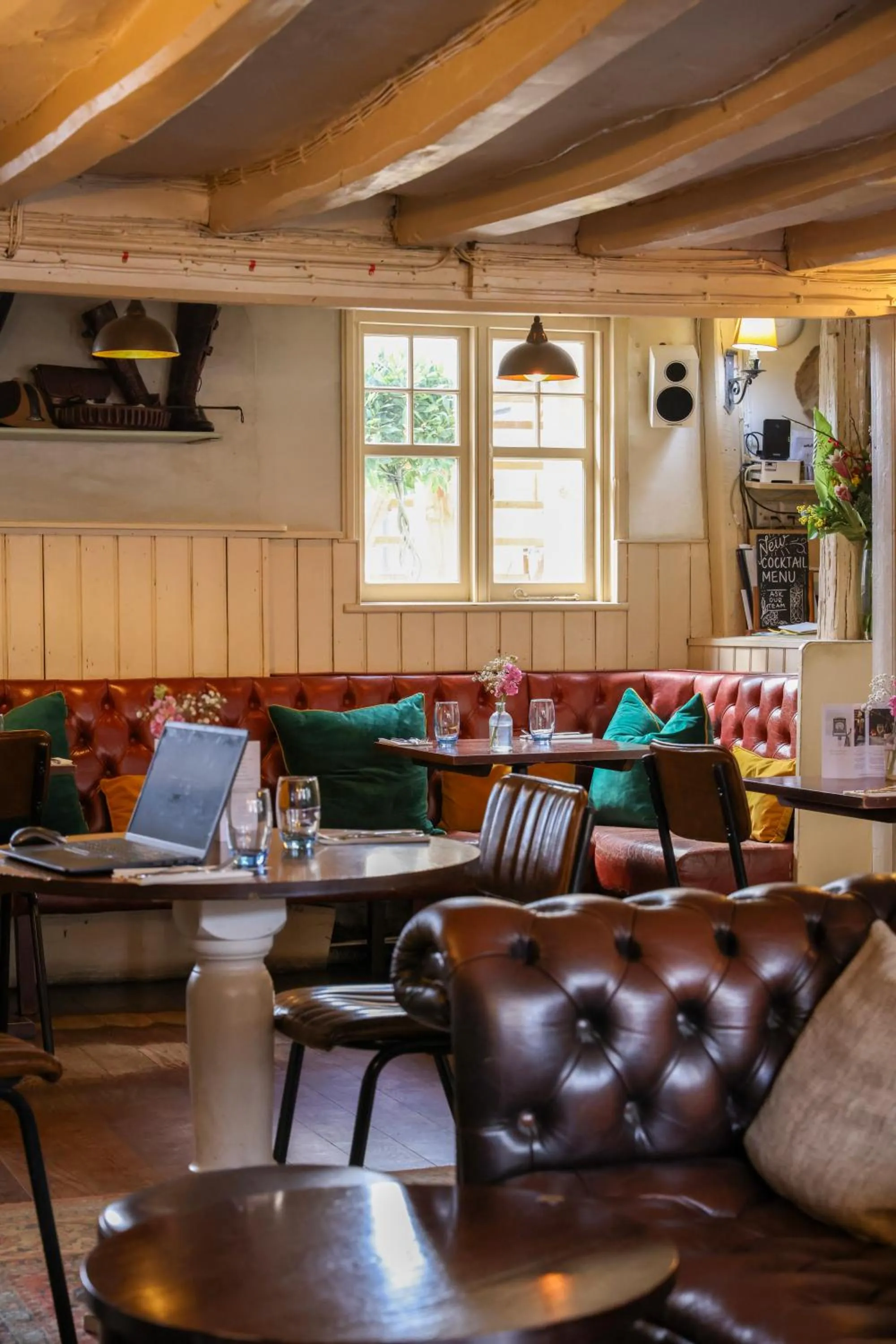 Restaurant/places to eat in The Windmill