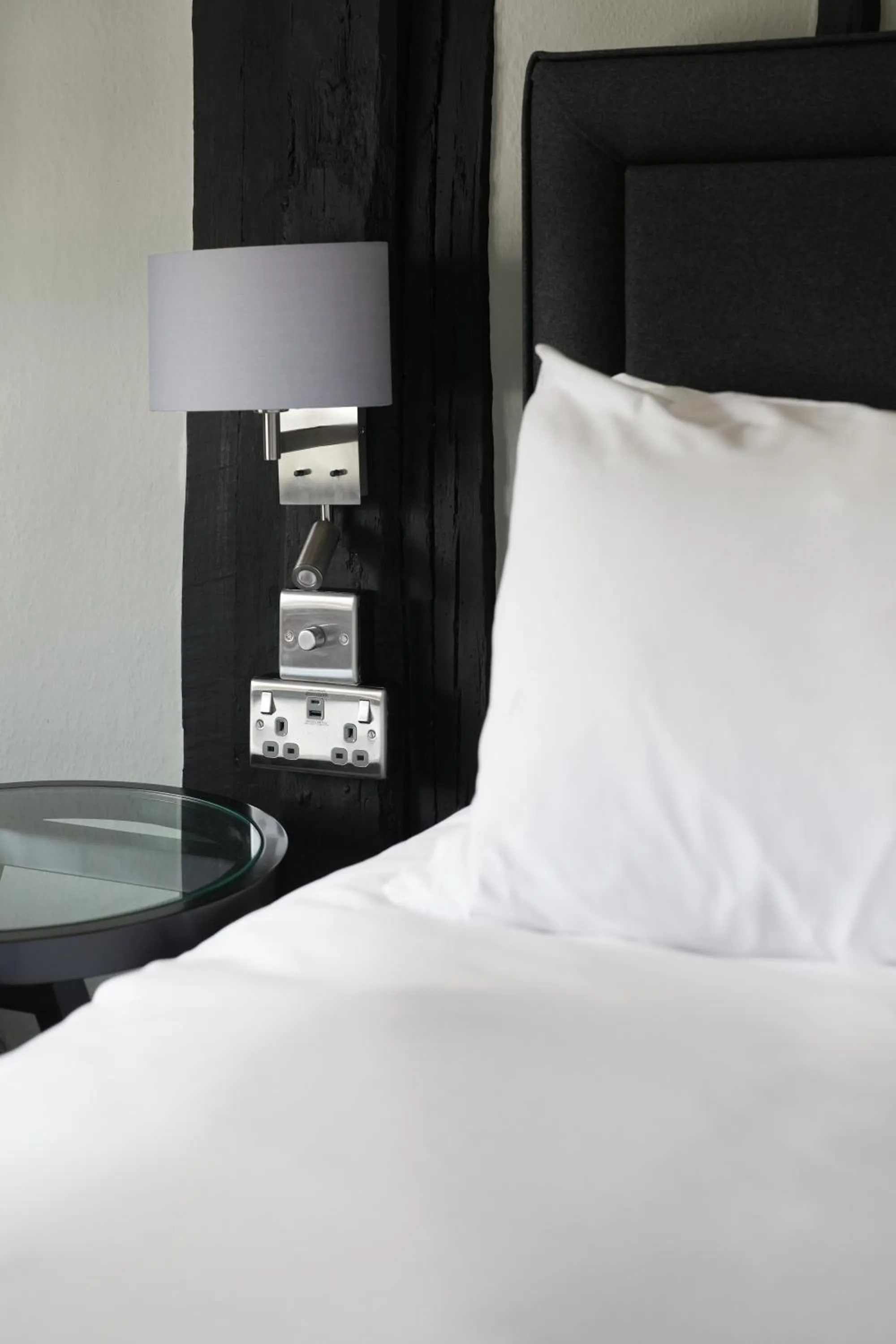 Bedroom, Bed in The Windmill