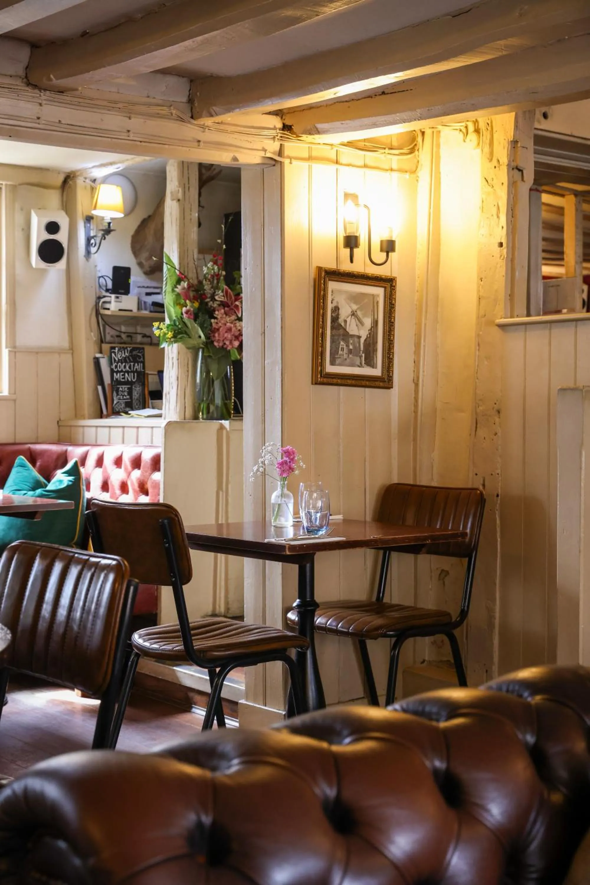 Restaurant/places to eat in The Windmill