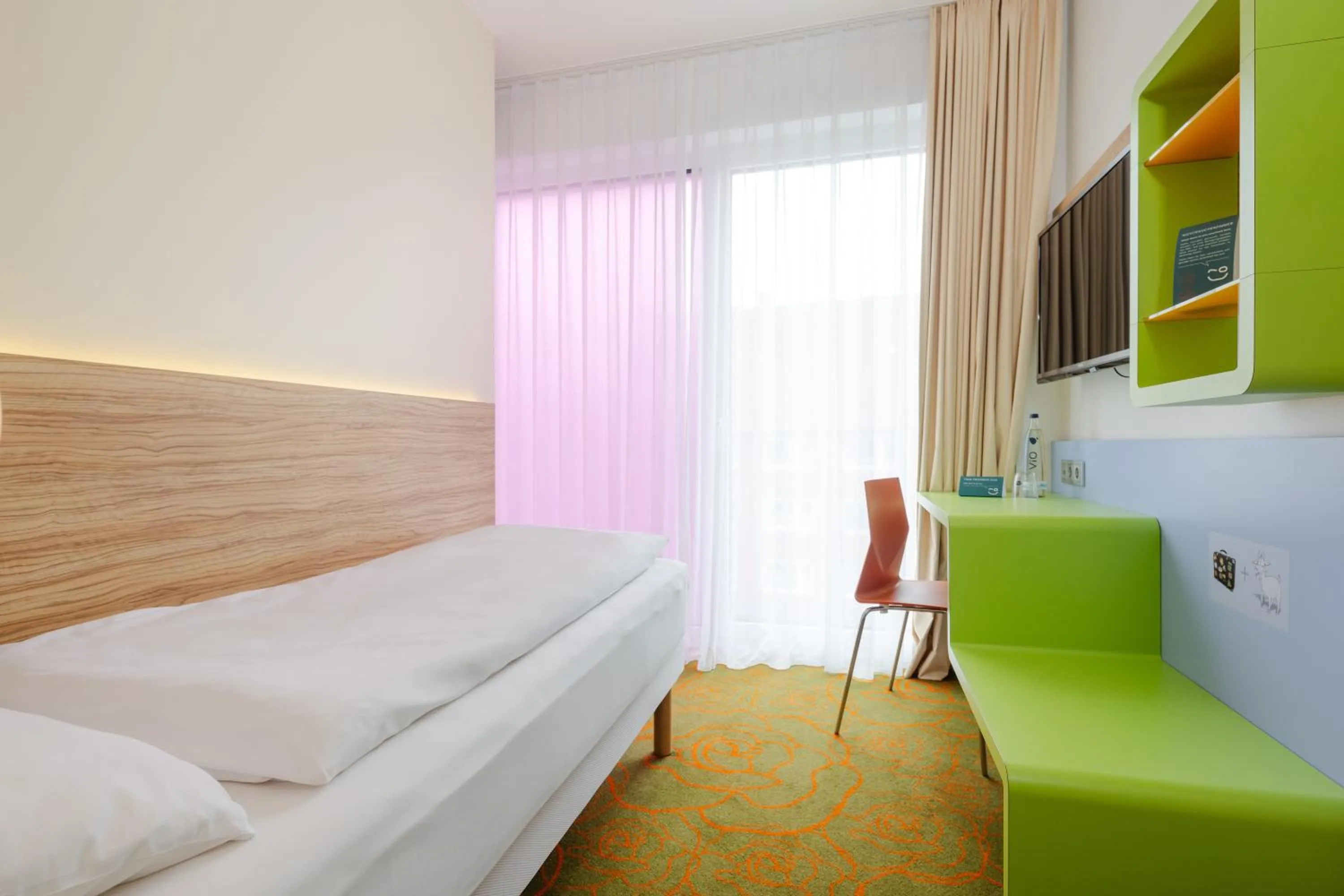 Bed in Hey Lou Hotel Hildesheim