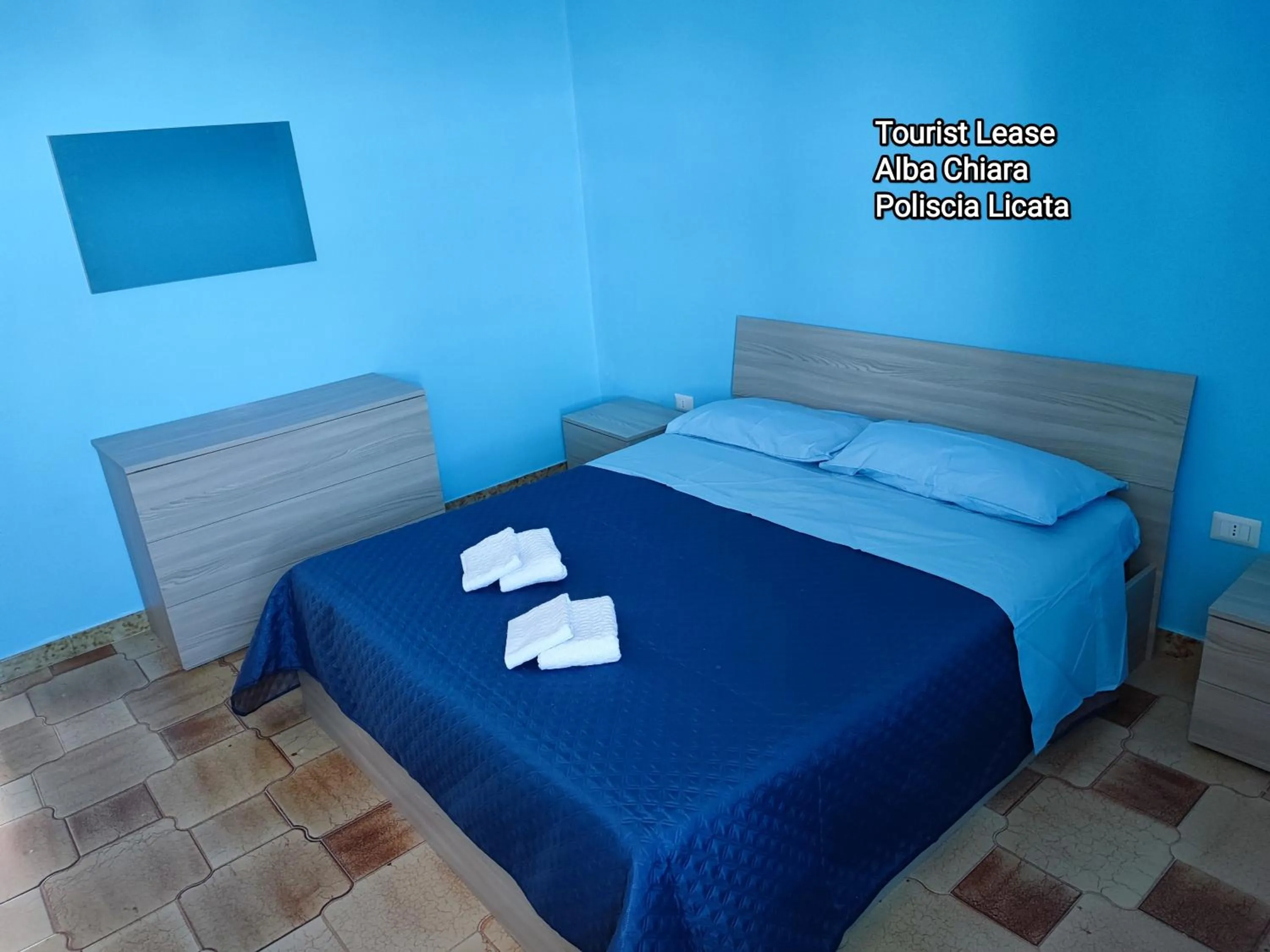 Photo of the whole room, Bed in Alba Chiara Licata