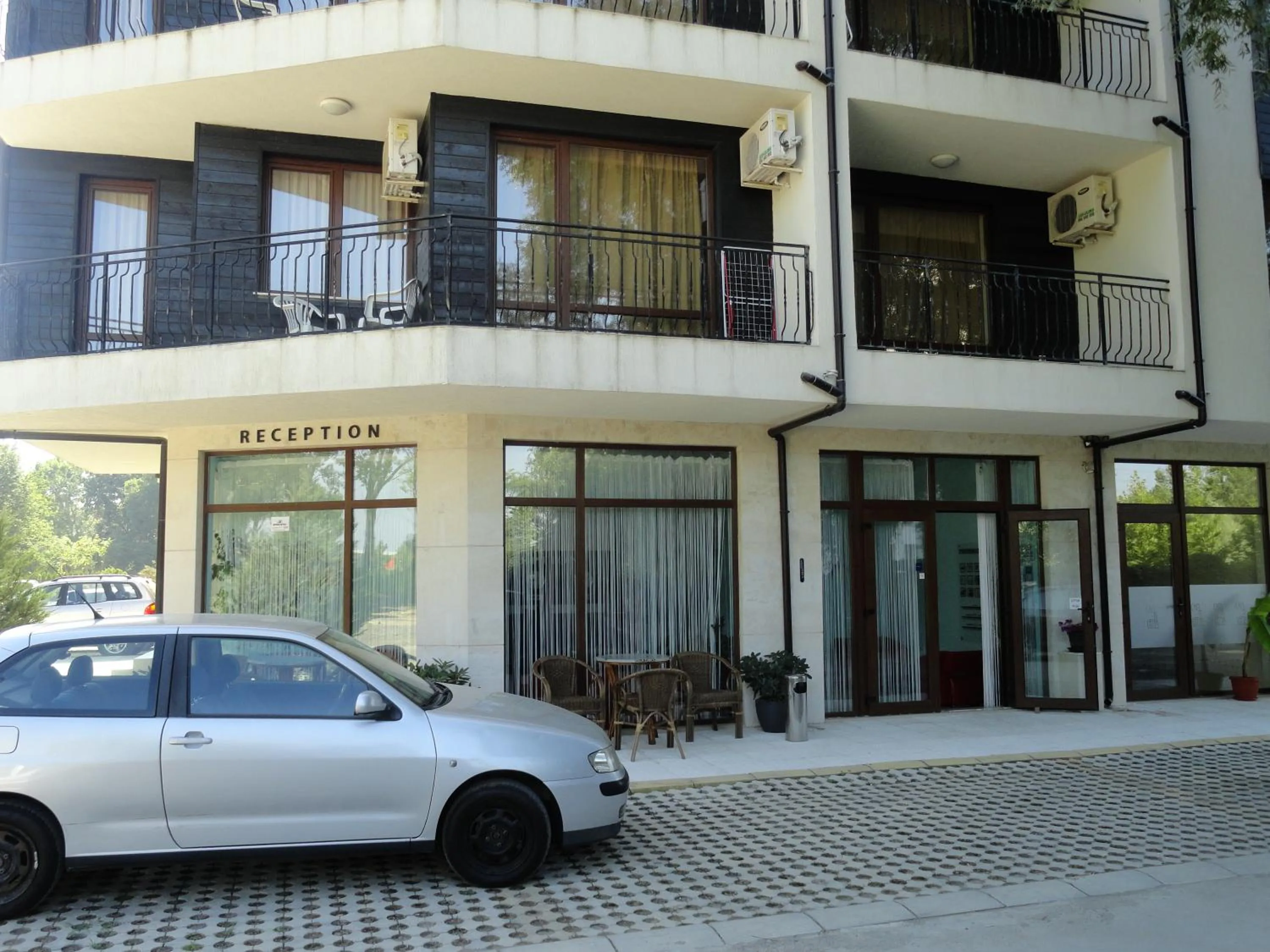 Lobby or reception in Cantilena Complex