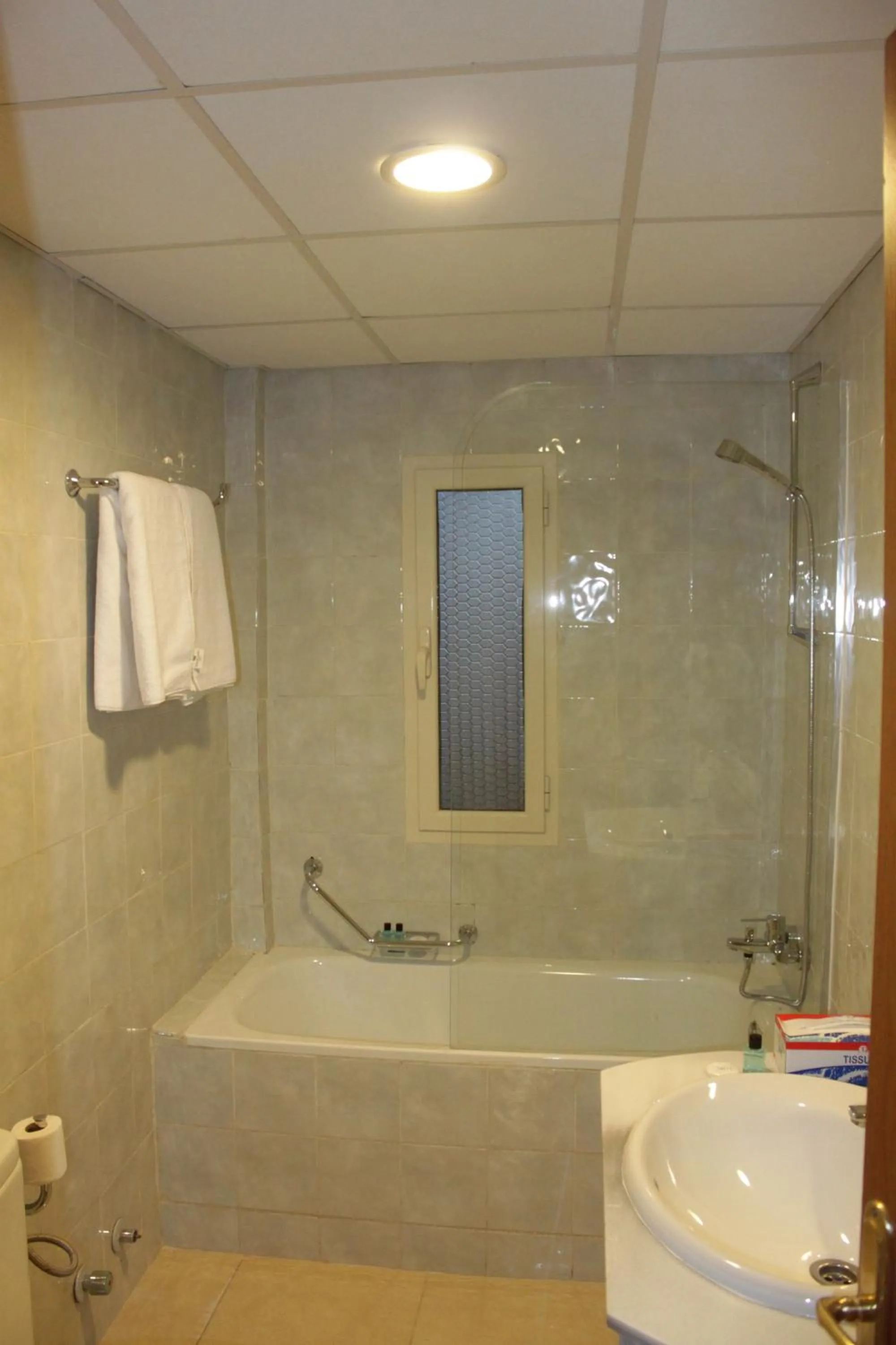 Shower in Hotel Mauricenter Nouakchott