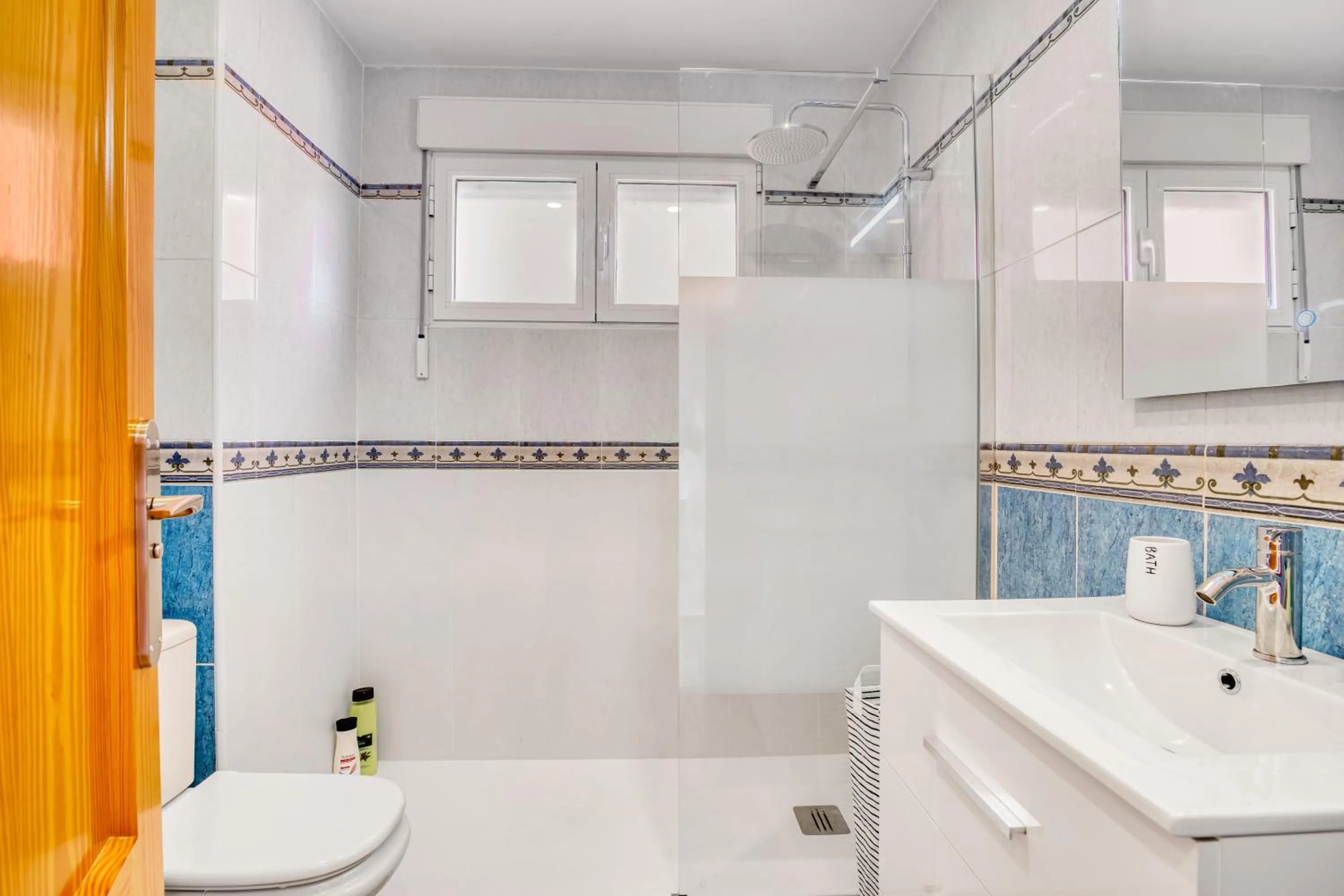 Bathroom in Castillo-playa