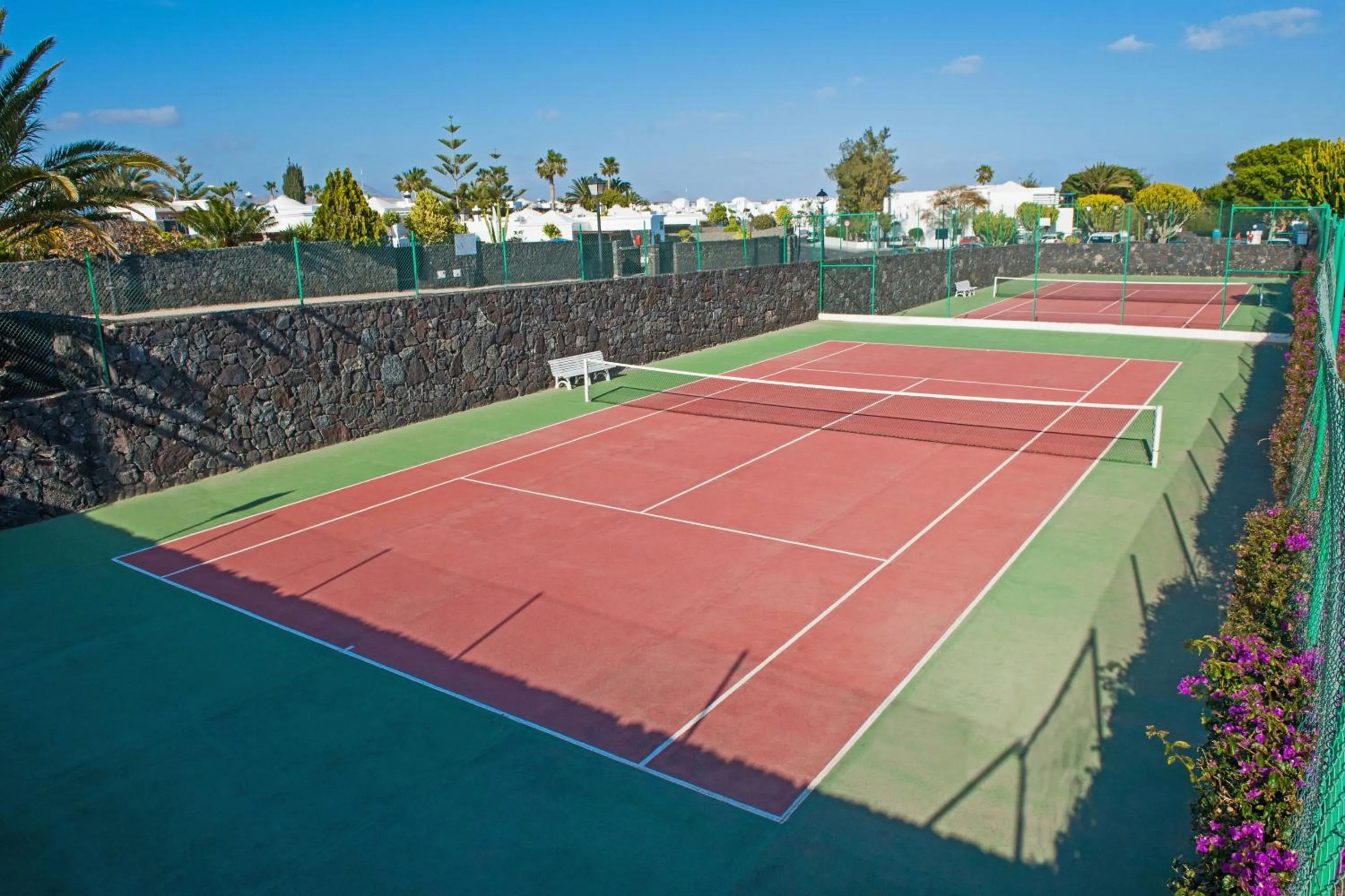Tennis court in Relaxia Olivina