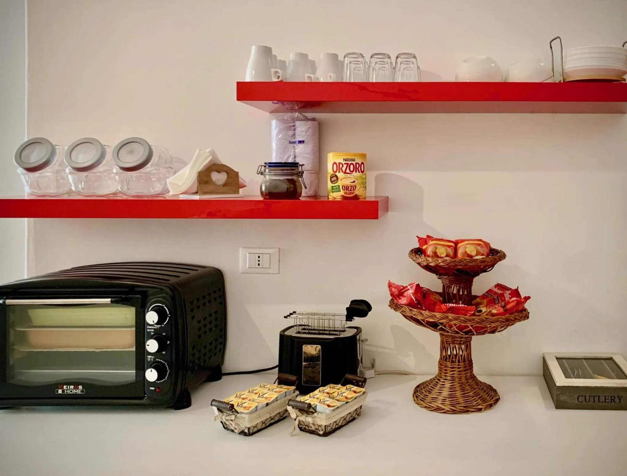 Coffee/tea facilities in Ariel B&B