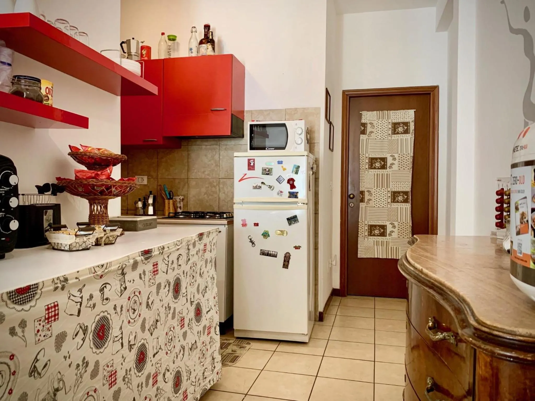 Kitchen or kitchenette in Ariel B&B