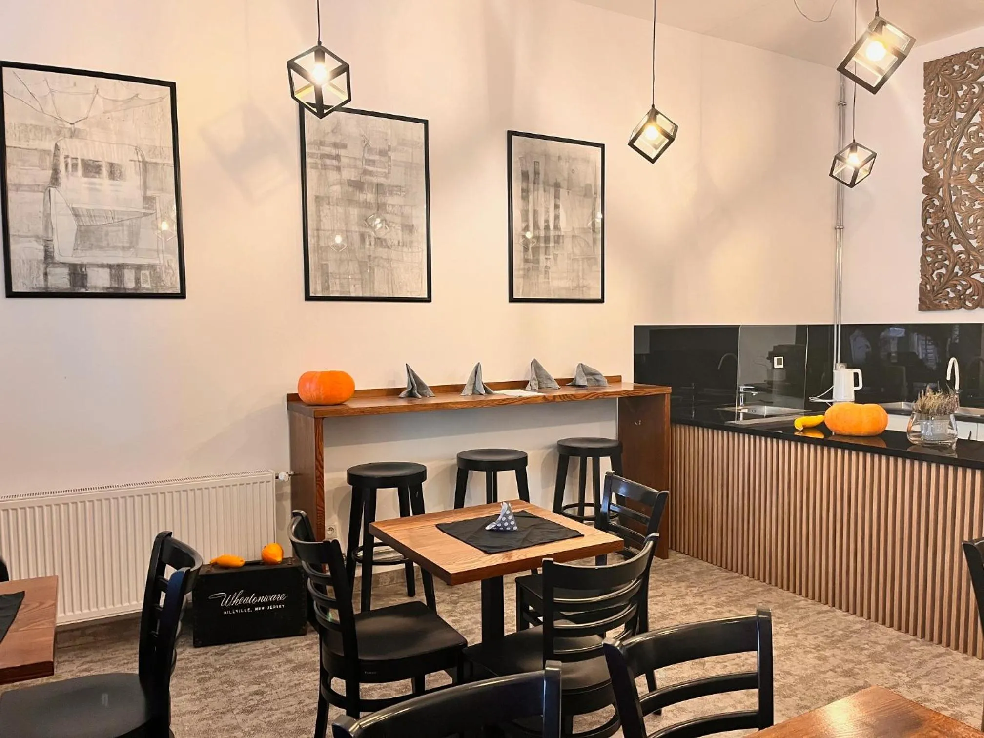 Breakfast in The Old Townhouse II