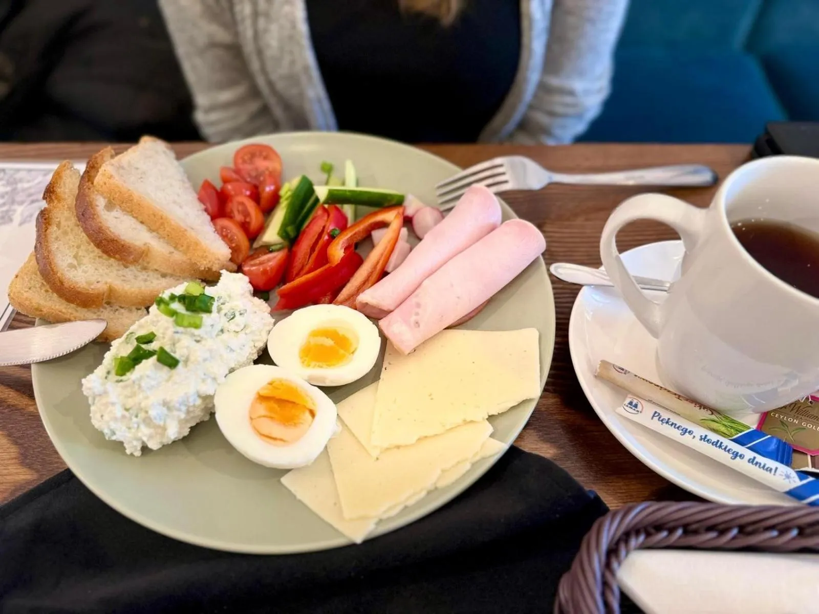 Restaurant/places to eat in The Old Townhouse II