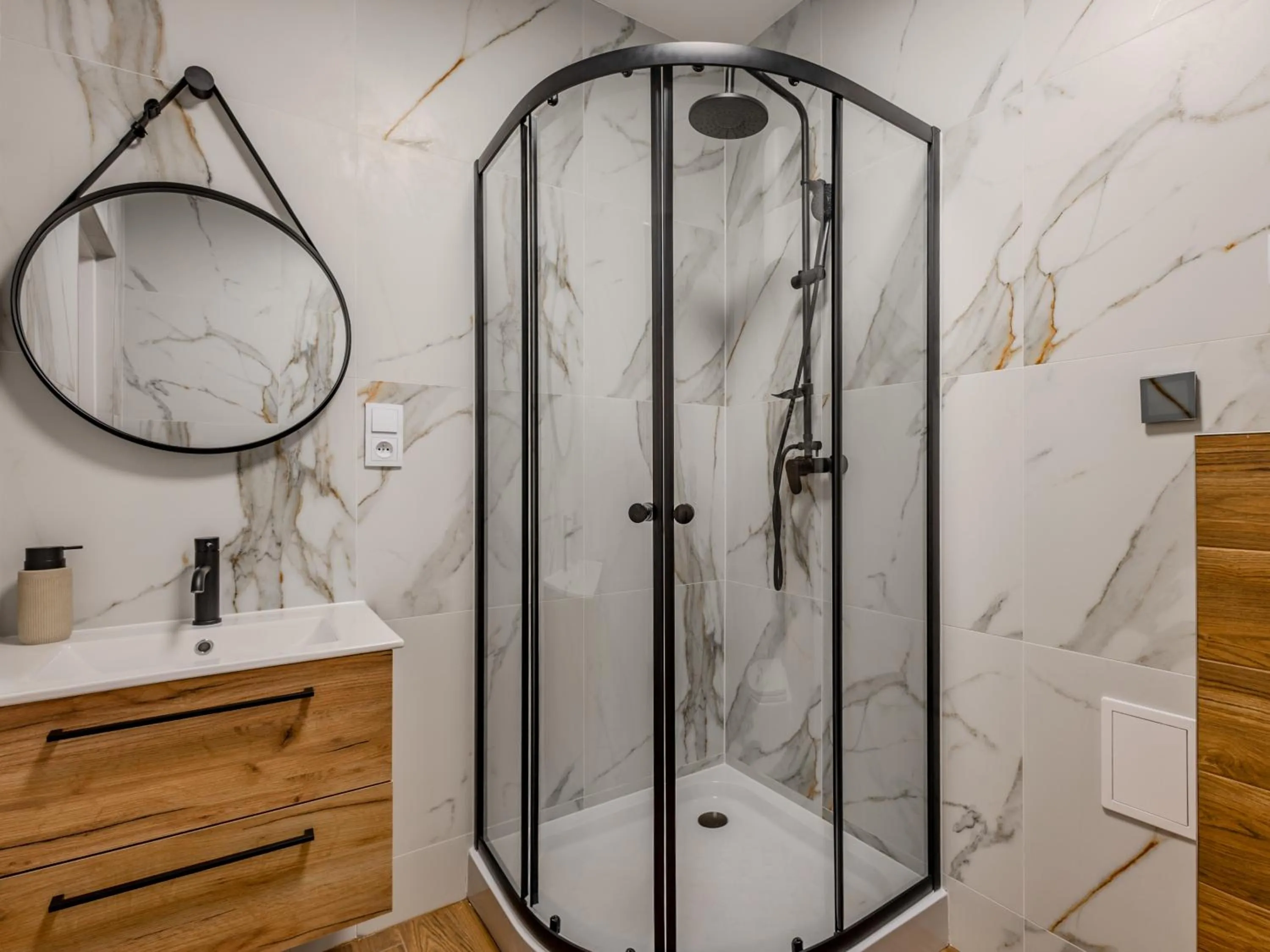 Shower in The Old Townhouse II