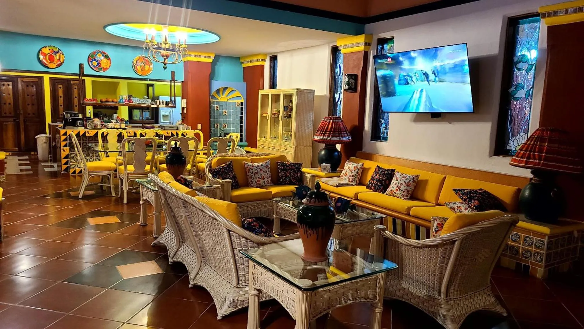 Communal lounge/ TV room in Casa Virgilio B&B