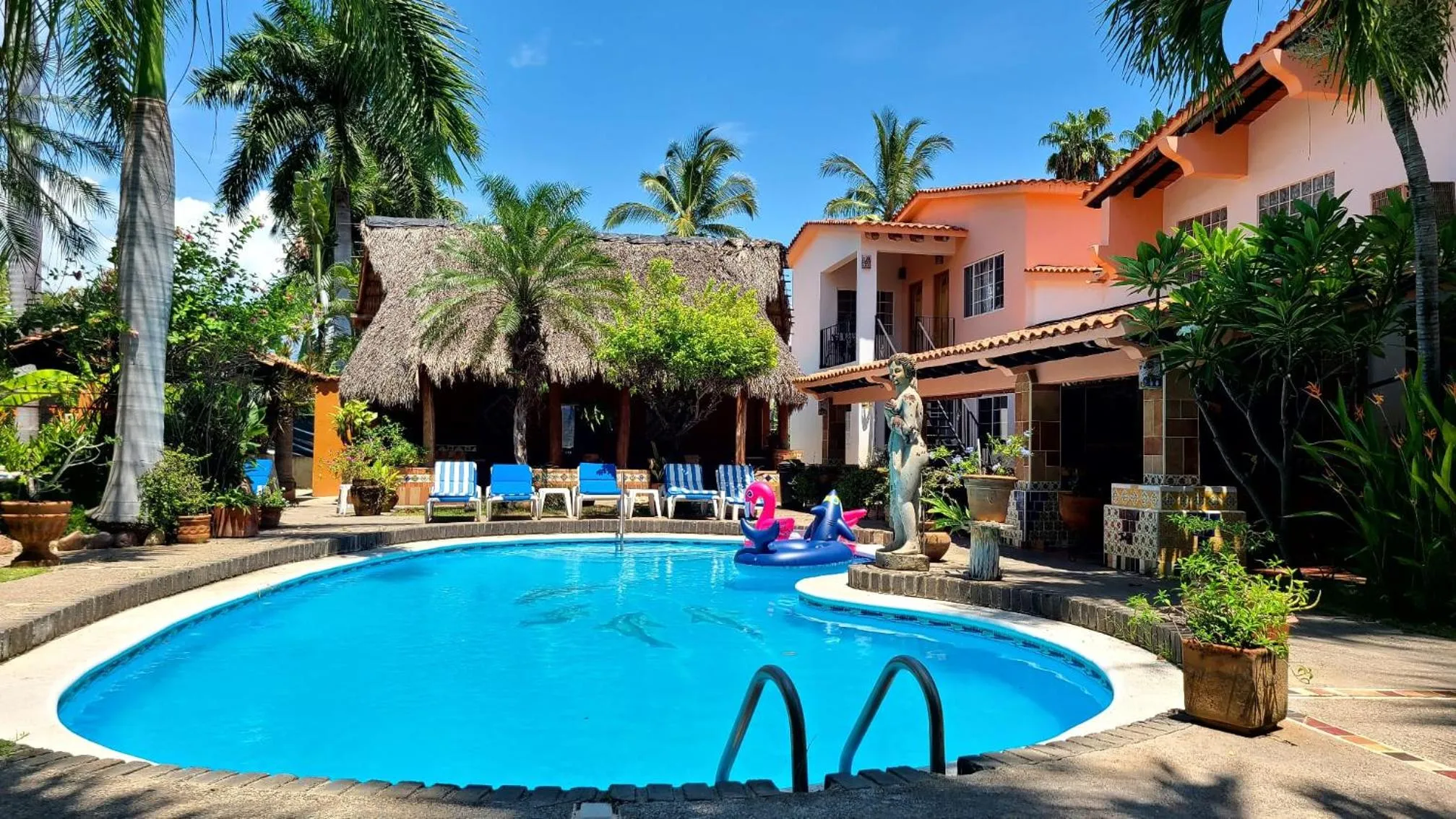 Swimming pool in Casa Virgilio B&B