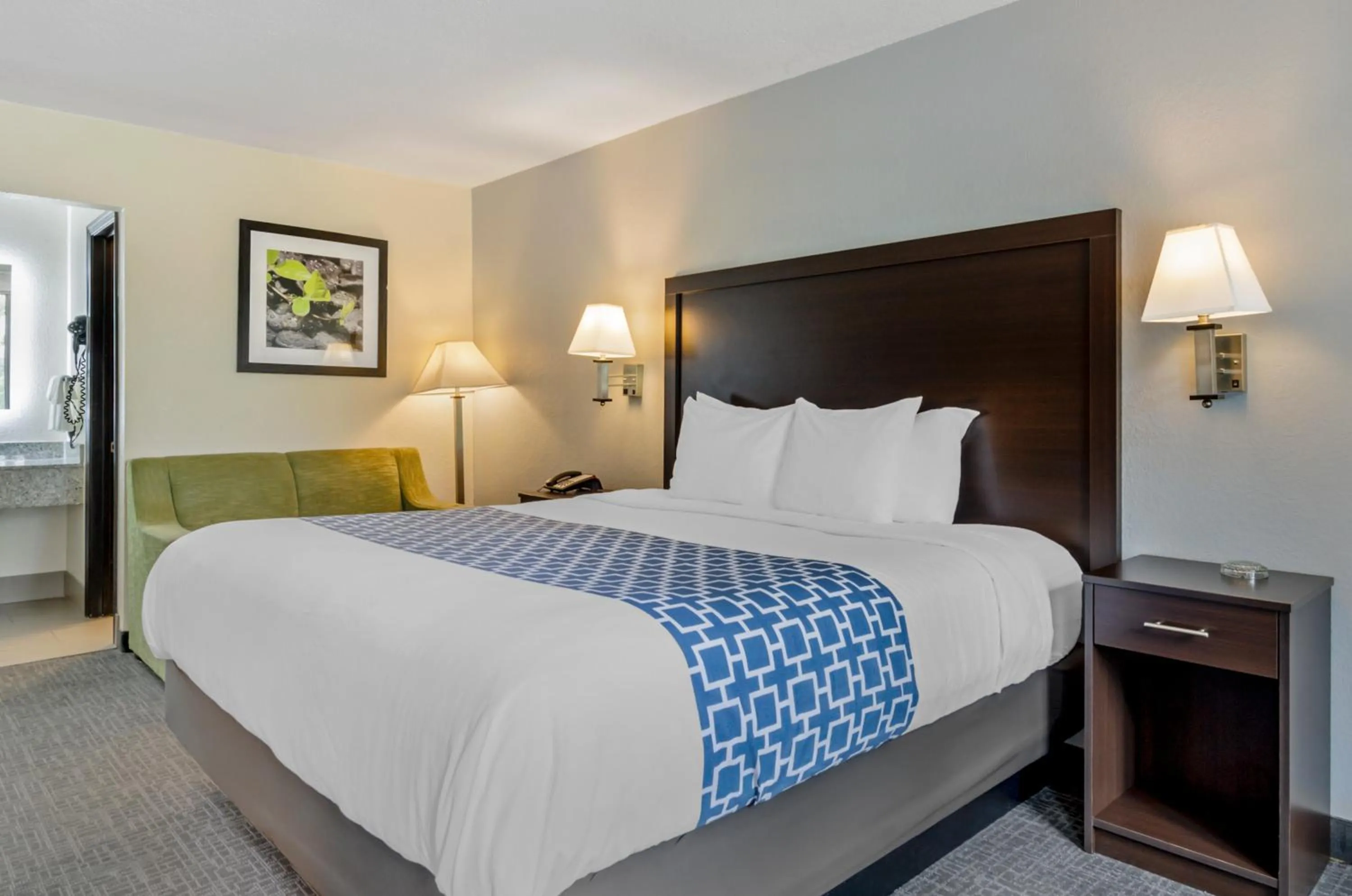 Bed in Suburban Studios Verona - Staunton North