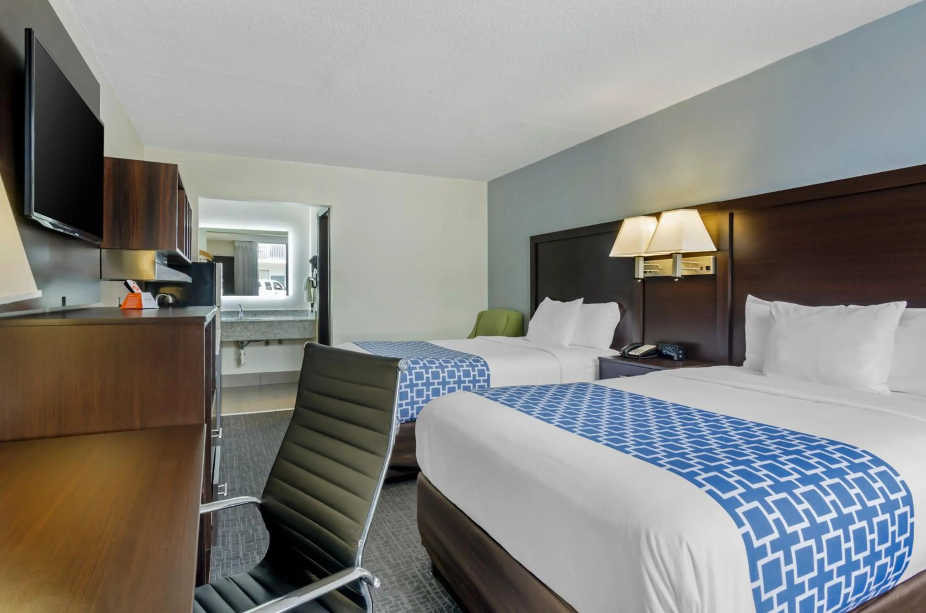 Bed in Suburban Studios Verona - Staunton North