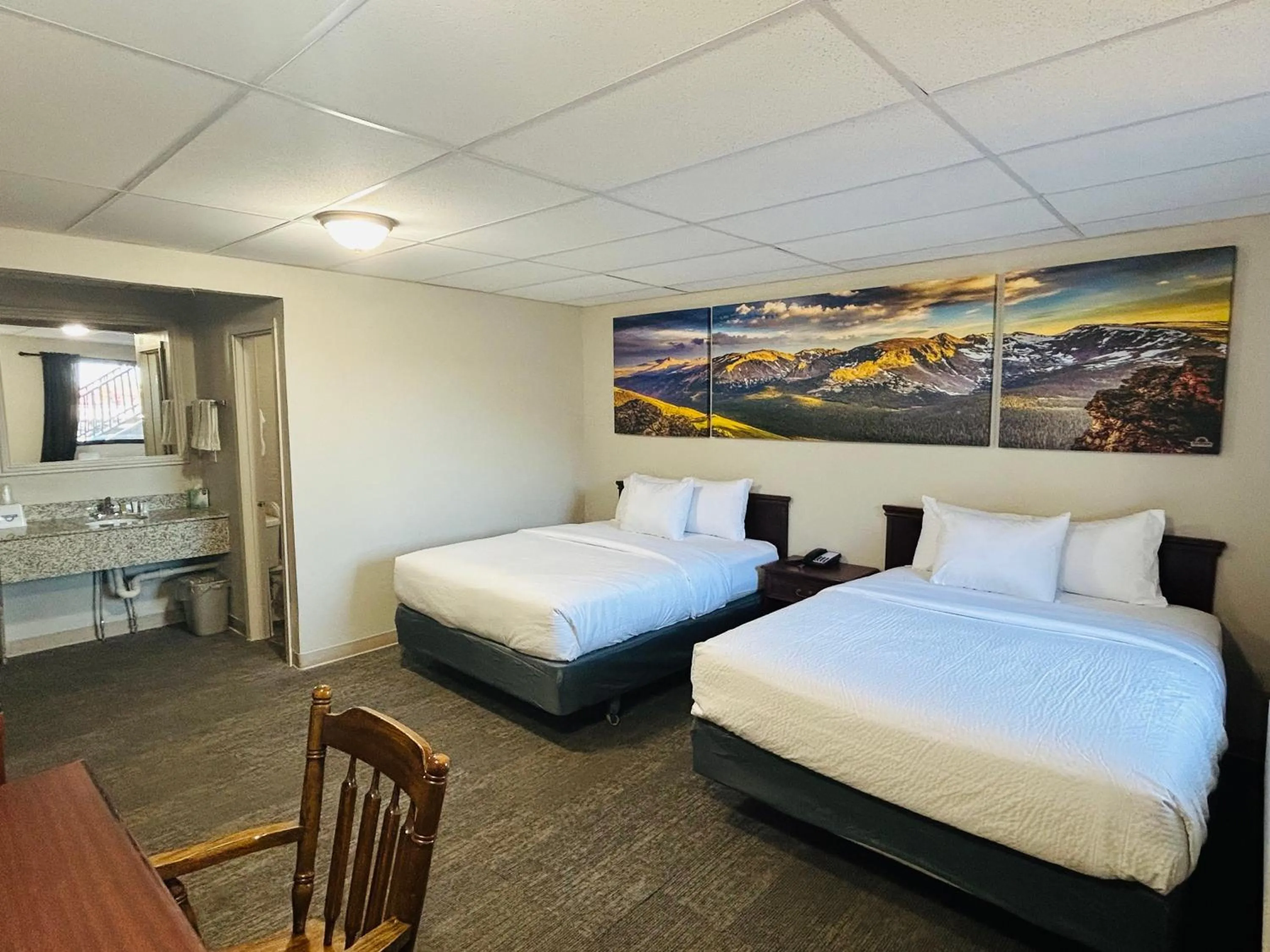 Bed in Days Inn by Wyndham Wheatland