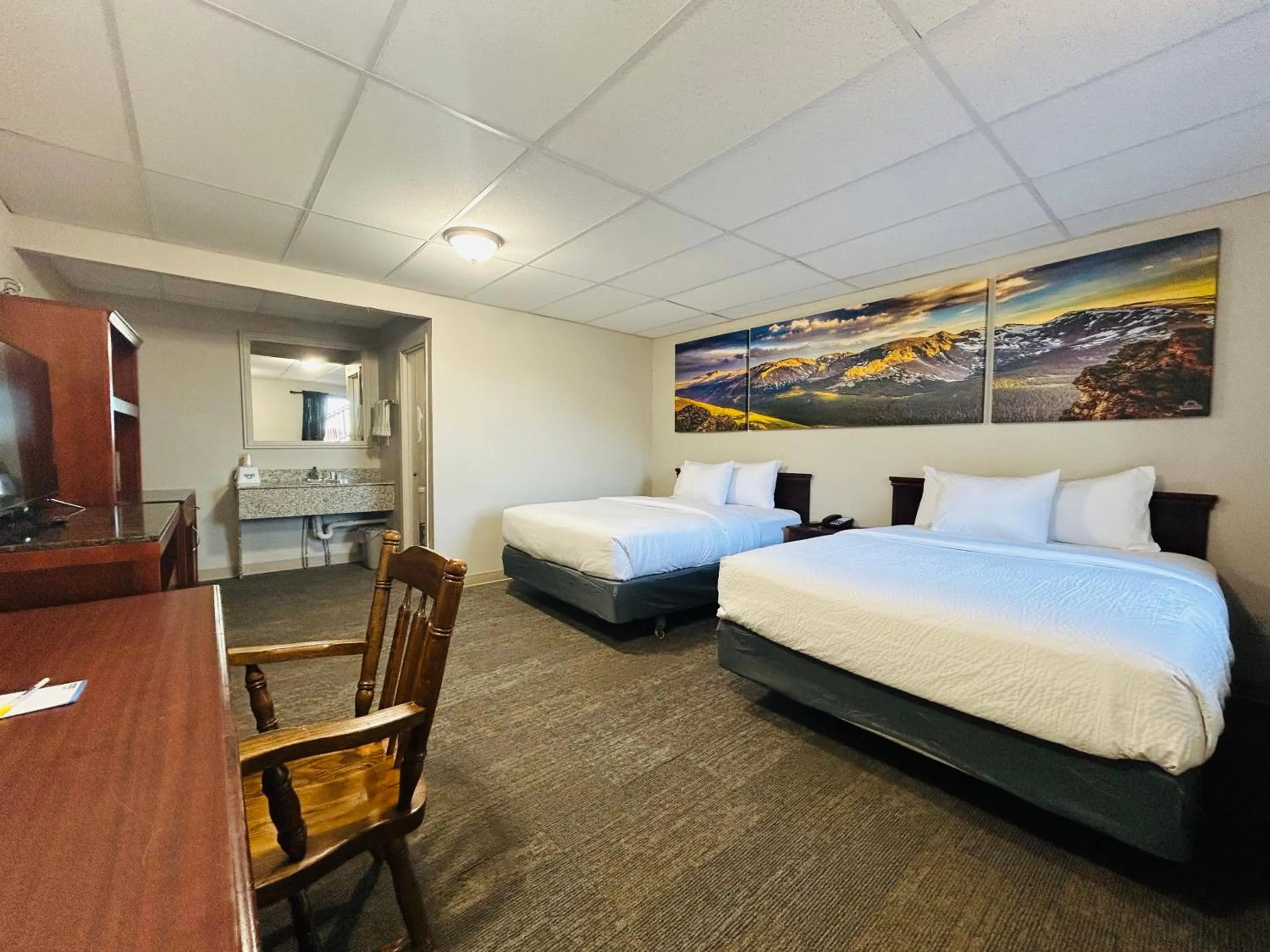 Bed in Days Inn by Wyndham Wheatland