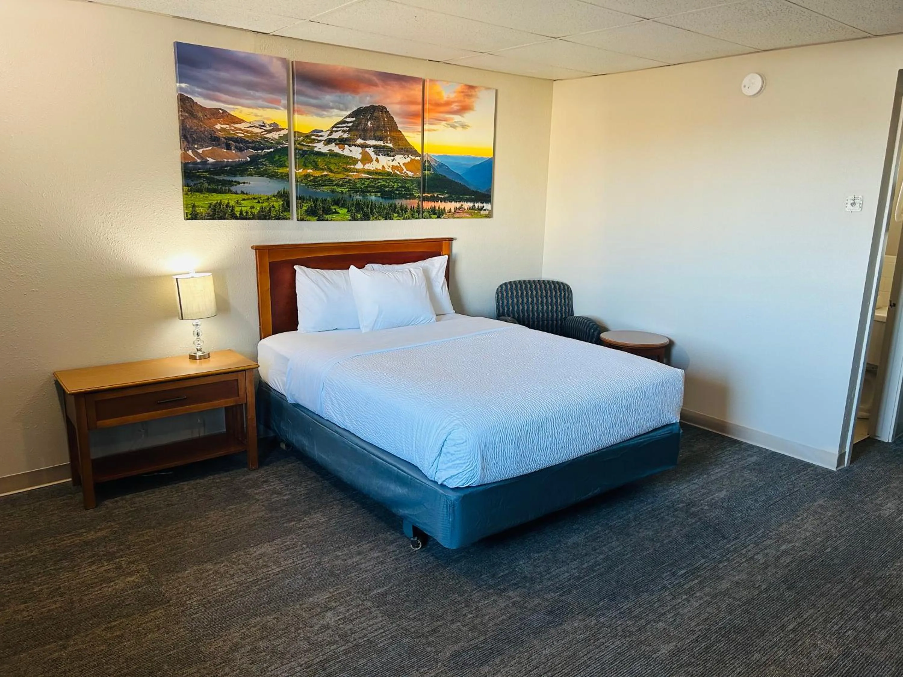 Bed in Days Inn by Wyndham Wheatland